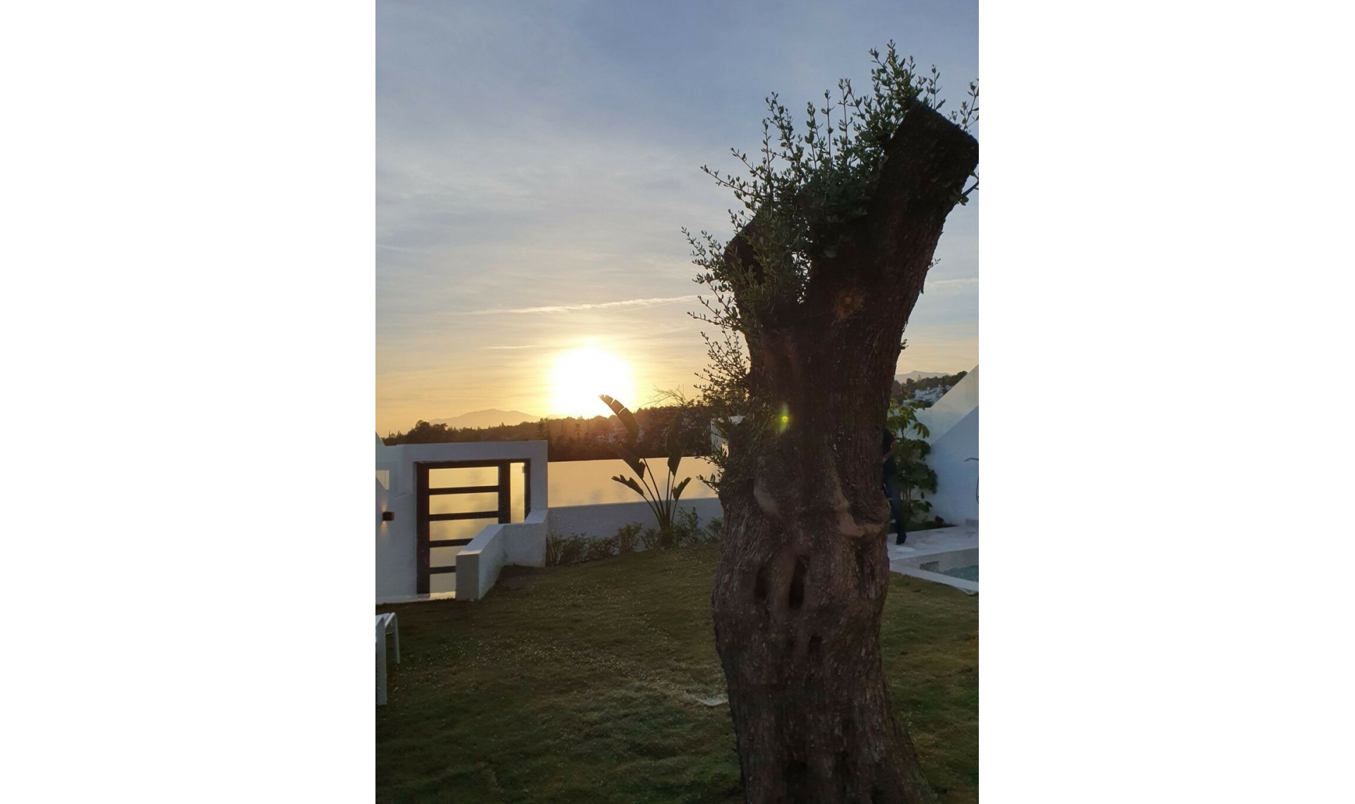 Resale - House -
Marbella