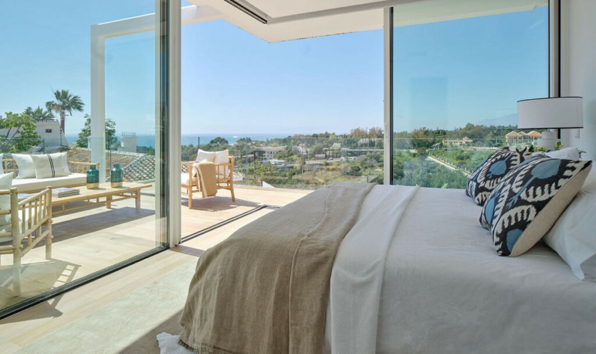 Resale - House -
Marbella