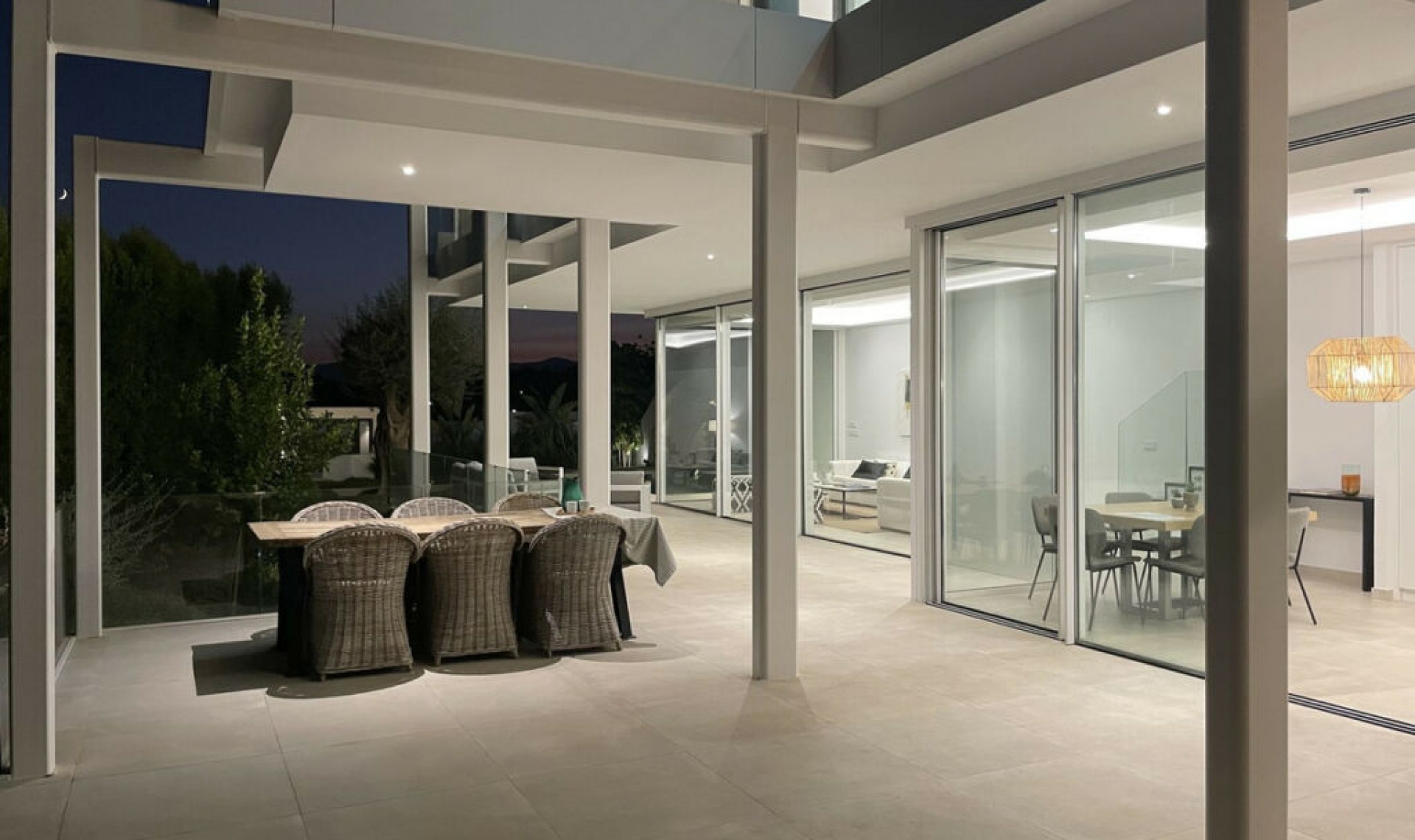 Resale - House -
Marbella