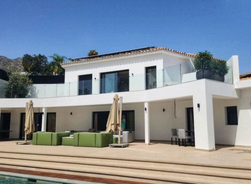 Resale - House -
Marbella