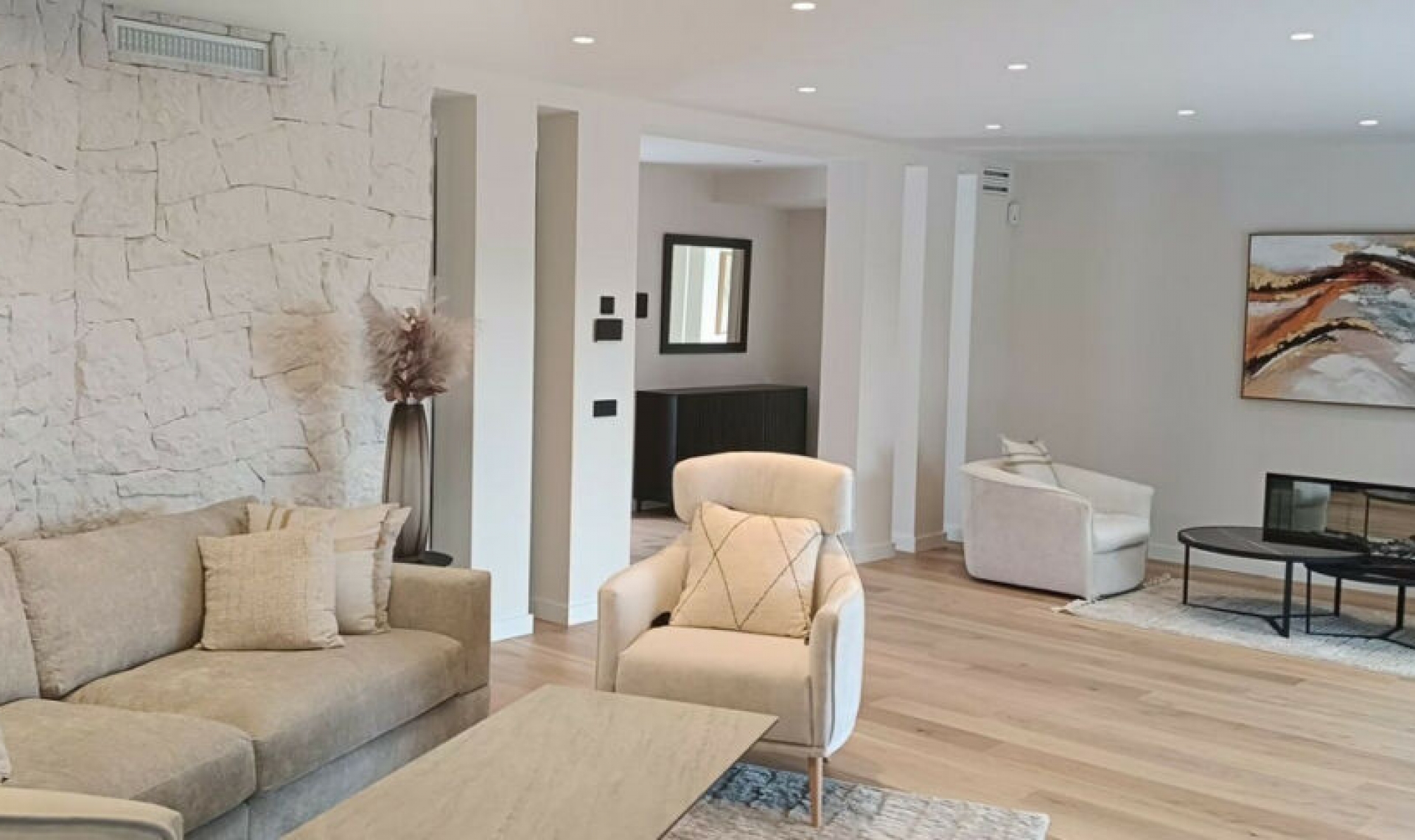 Resale - House -
Marbella