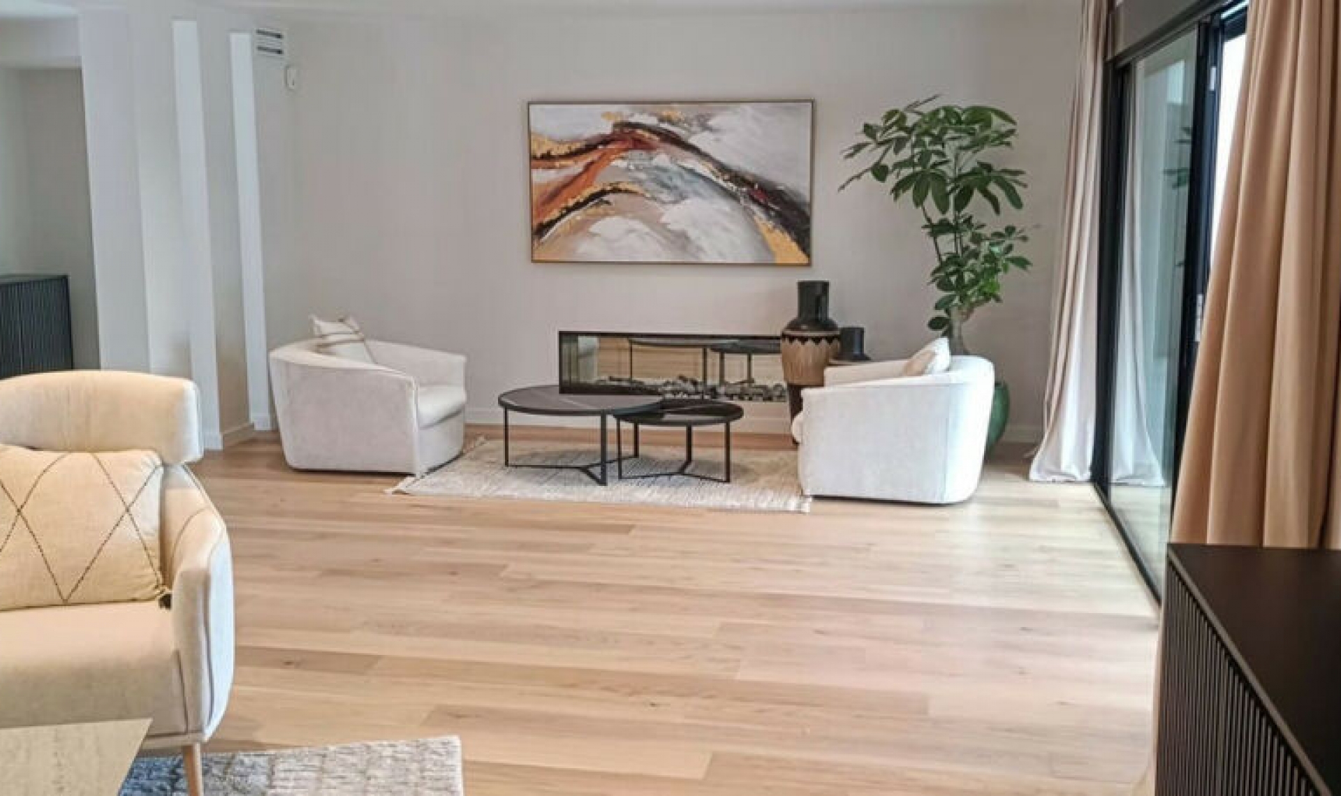 Resale - House -
Marbella