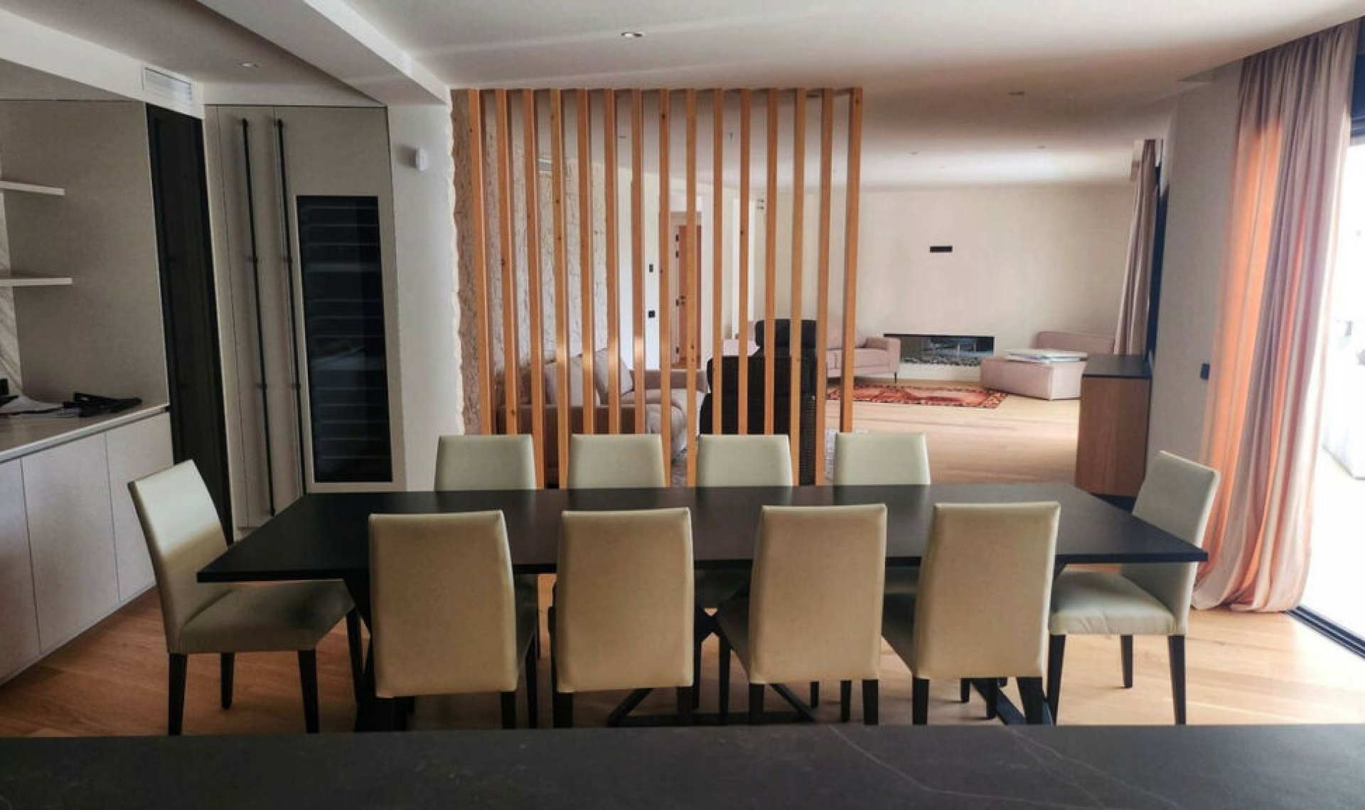 Resale - House -
Marbella