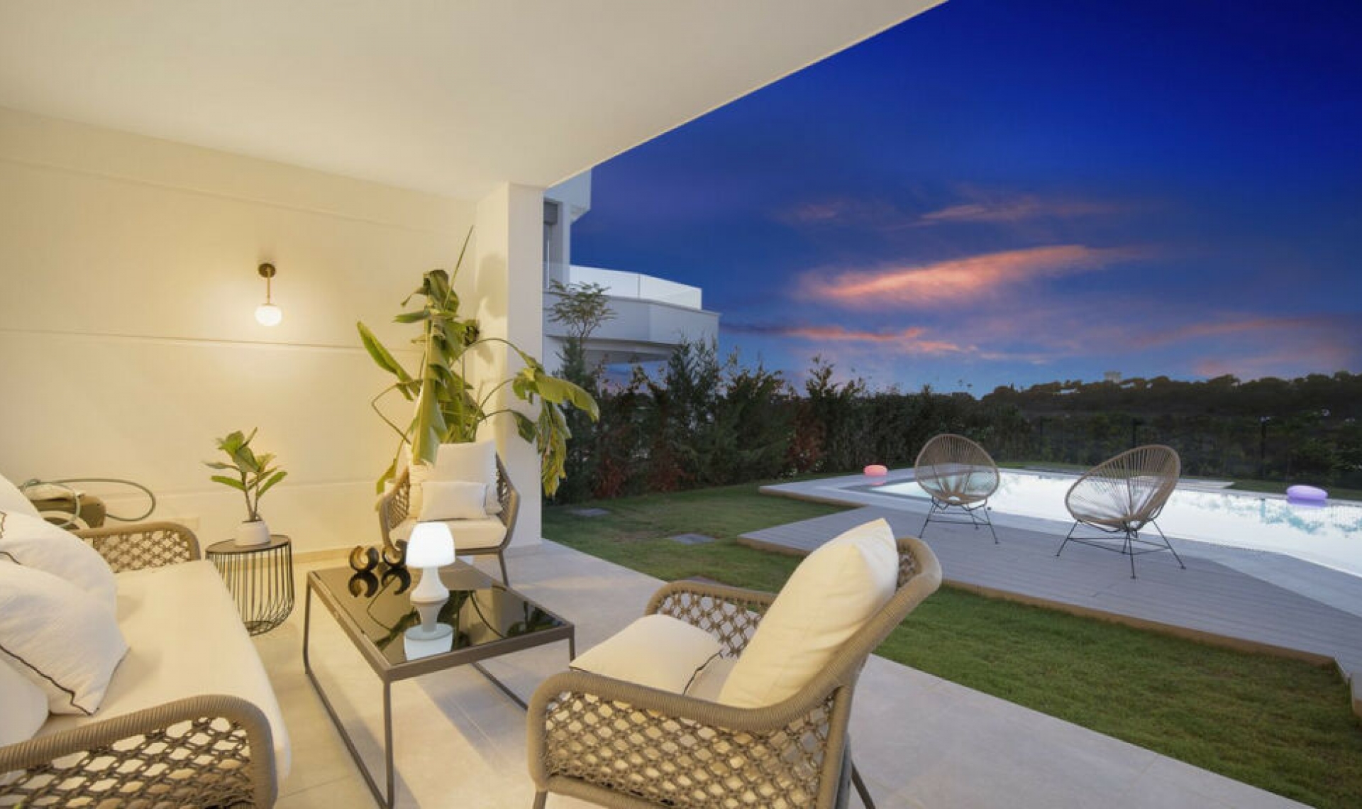 Resale - House -
Marbella