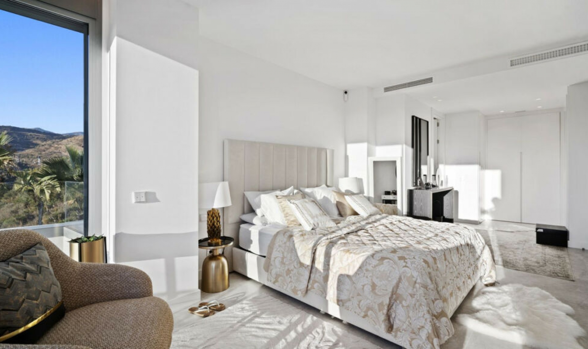 Resale - House -
Marbella