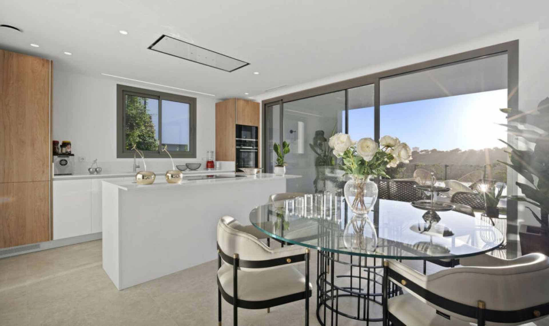 Resale - House -
Marbella