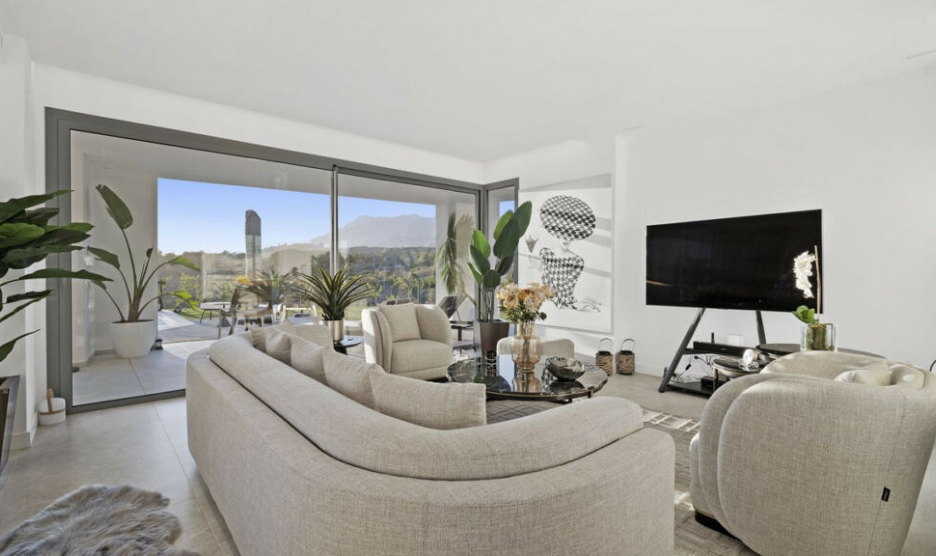 Resale - House -
Marbella