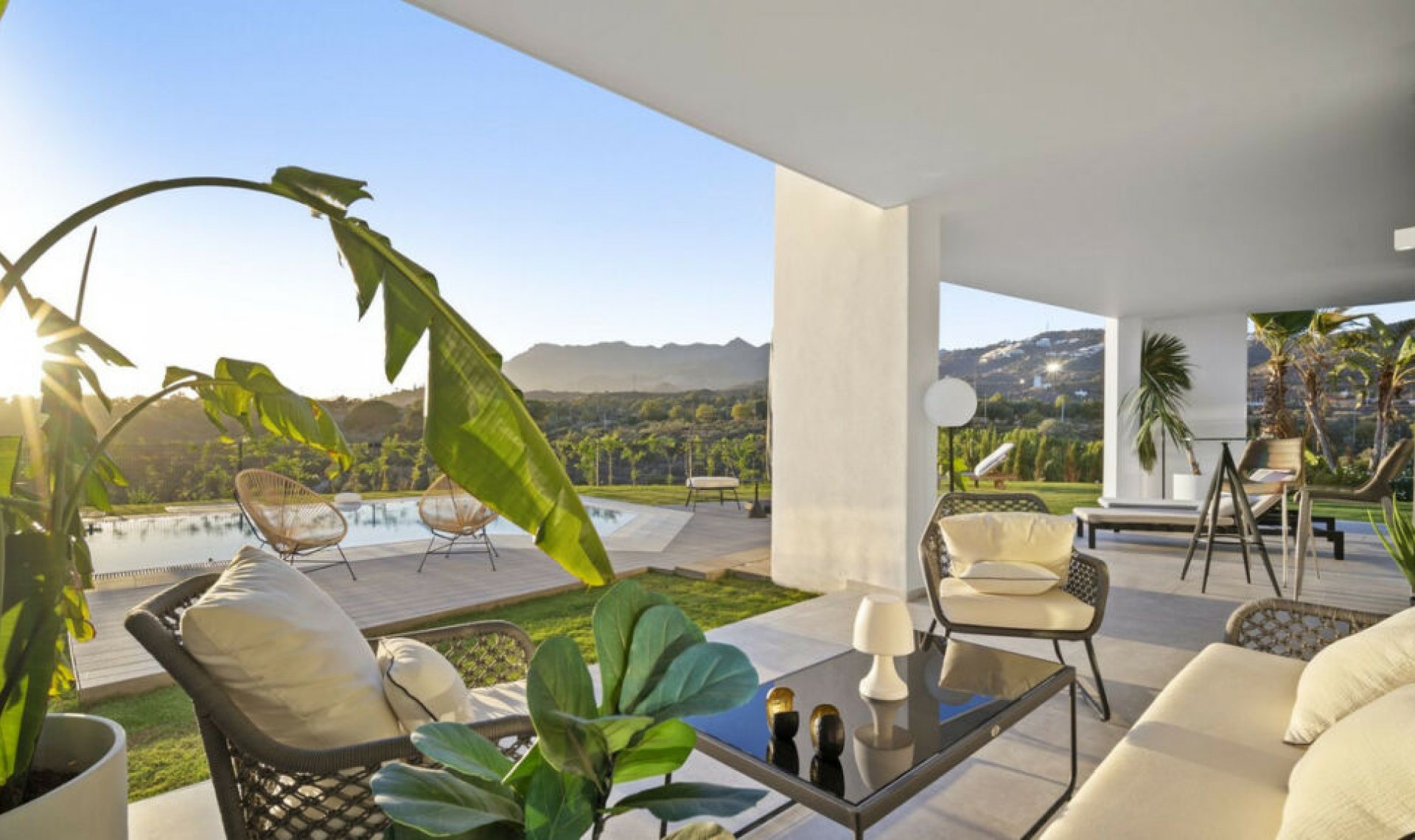 Resale - House -
Marbella