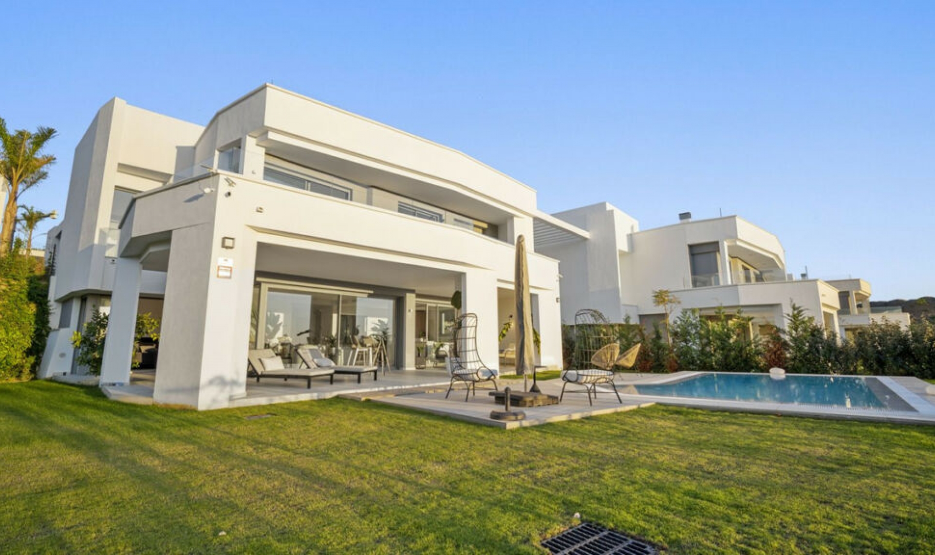 Resale - House -
Marbella