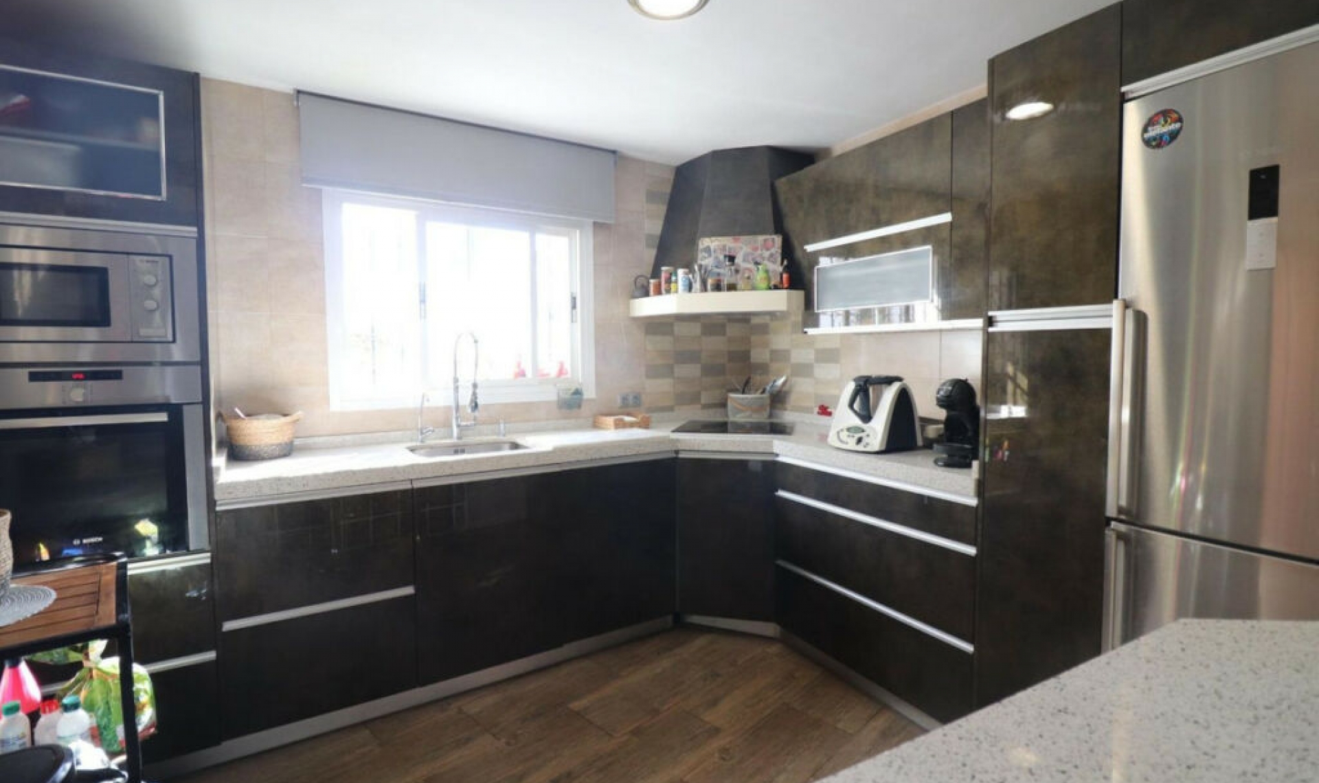 Resale - House -
Marbella