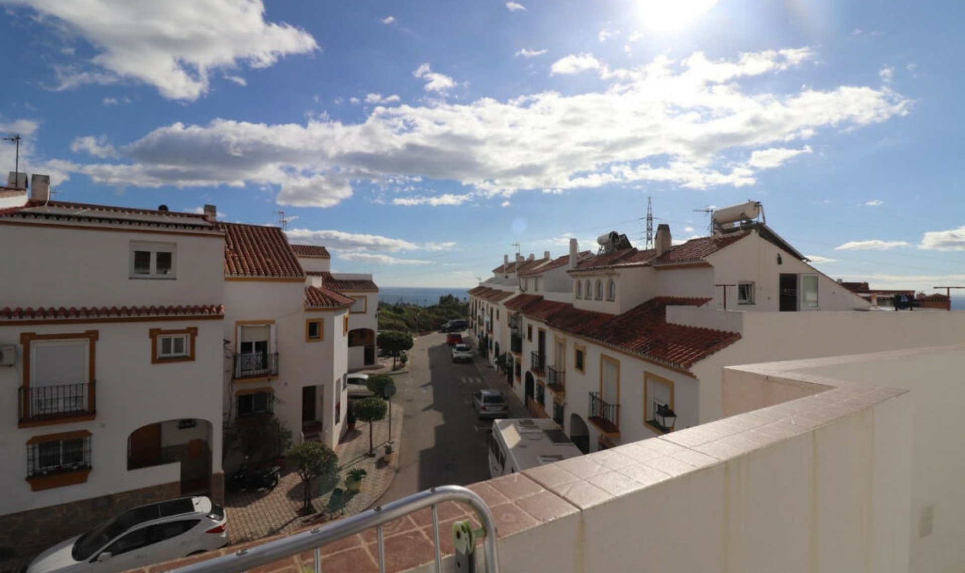 Resale - House -
Marbella
