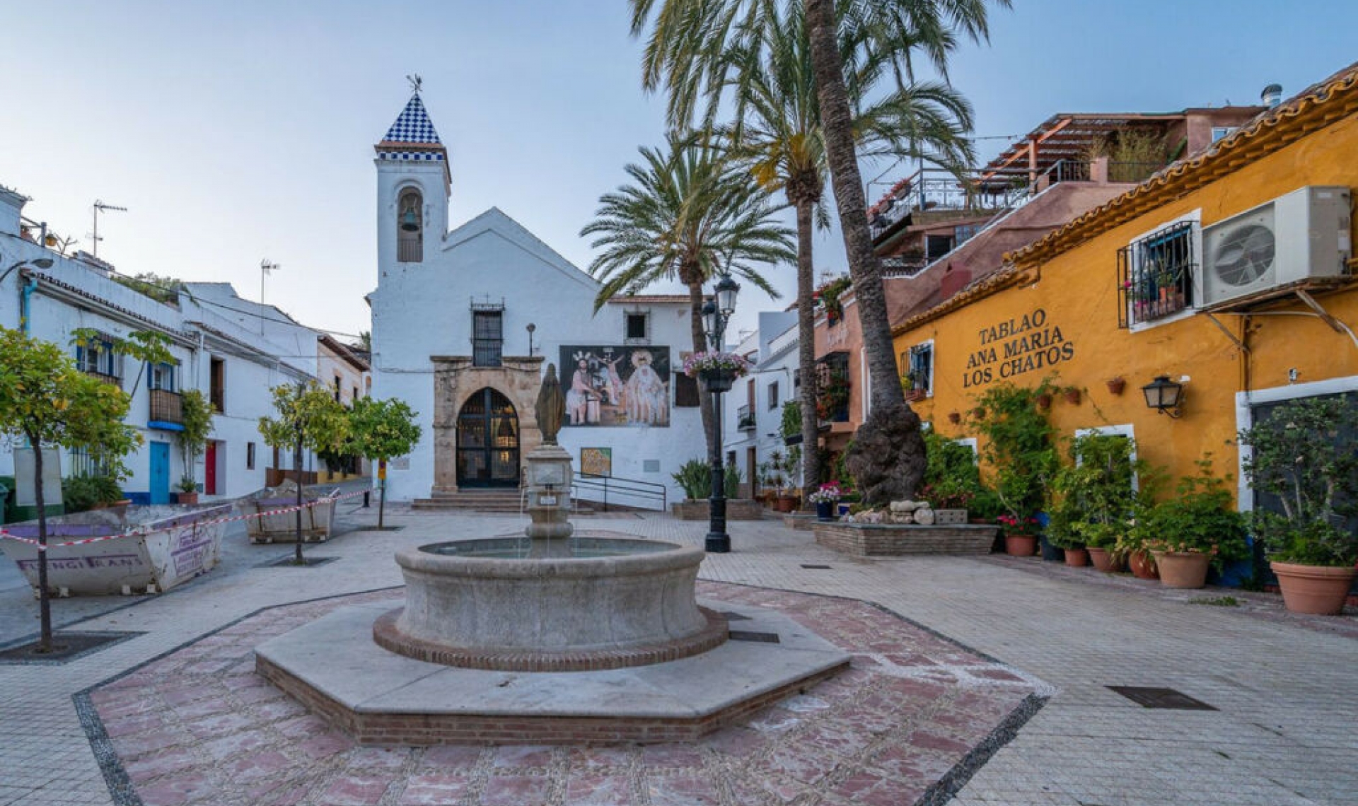 Resale - House -
Marbella