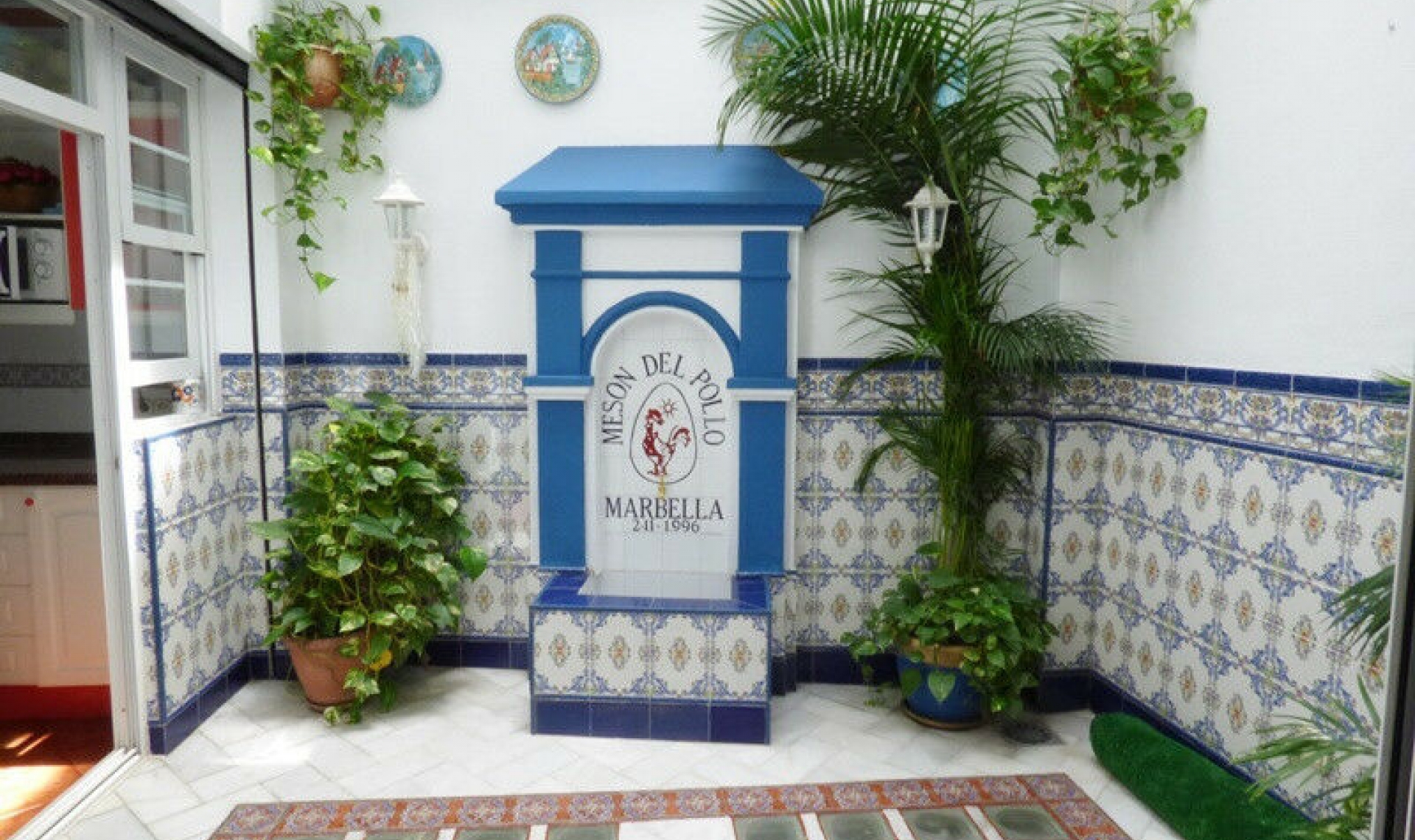 Resale - House -
Marbella