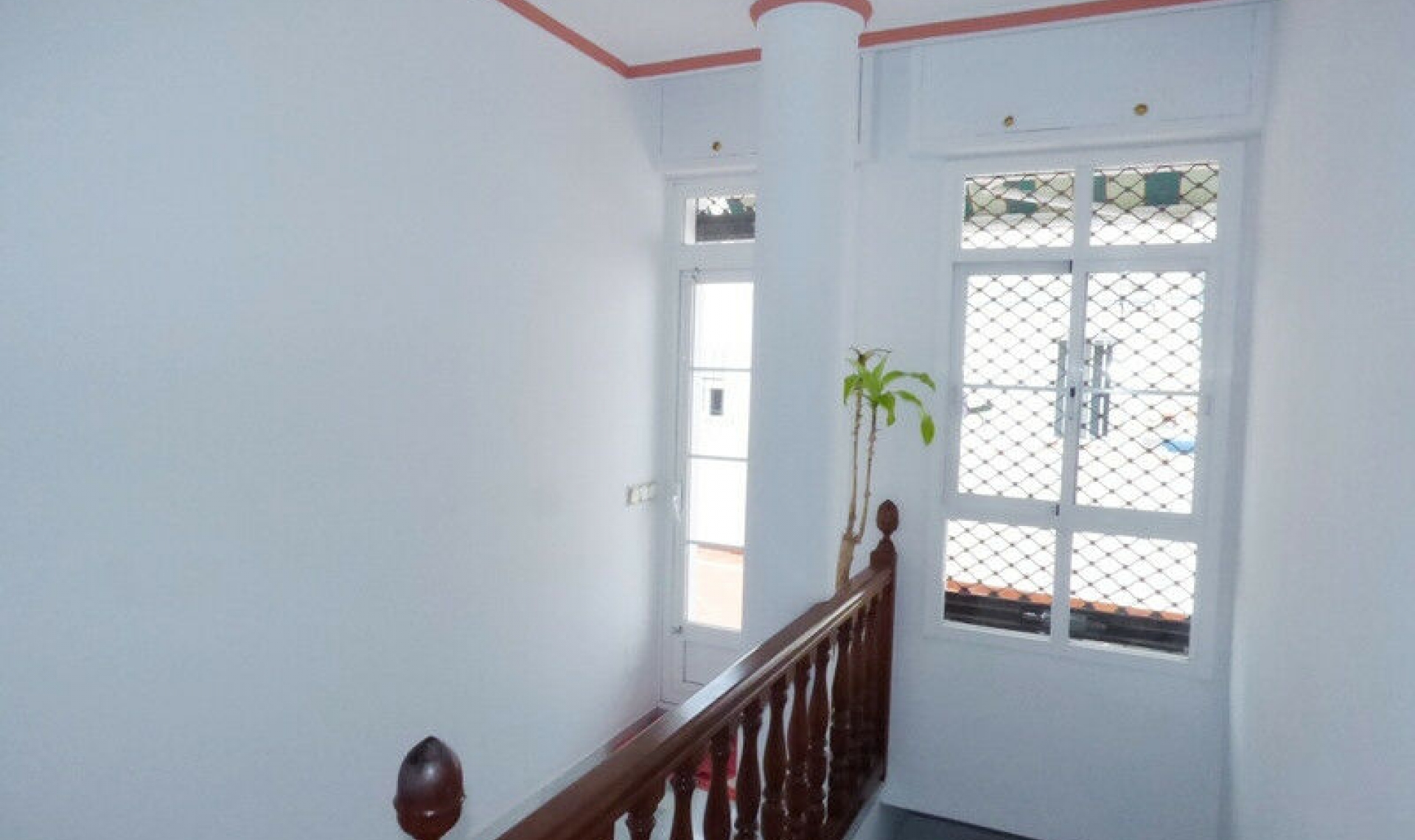 Resale - House -
Marbella