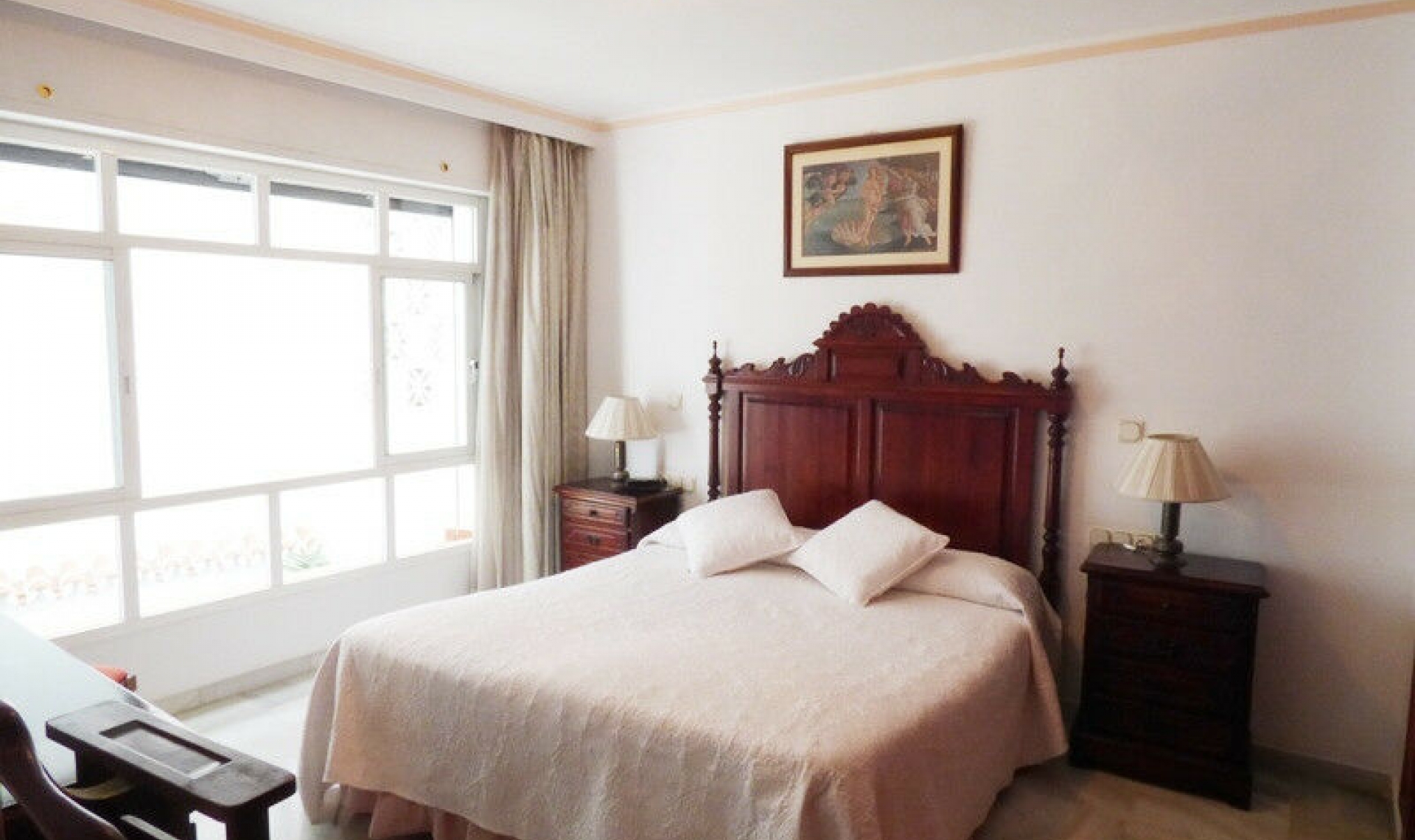 Resale - House -
Marbella