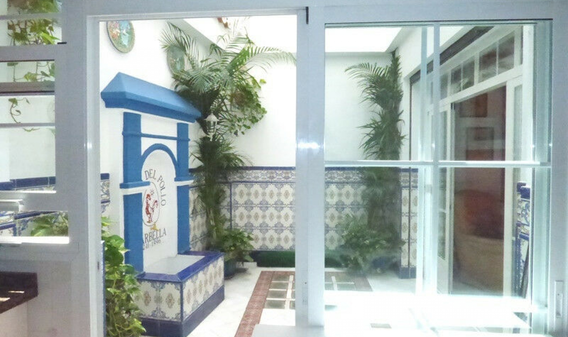 Resale - House -
Marbella