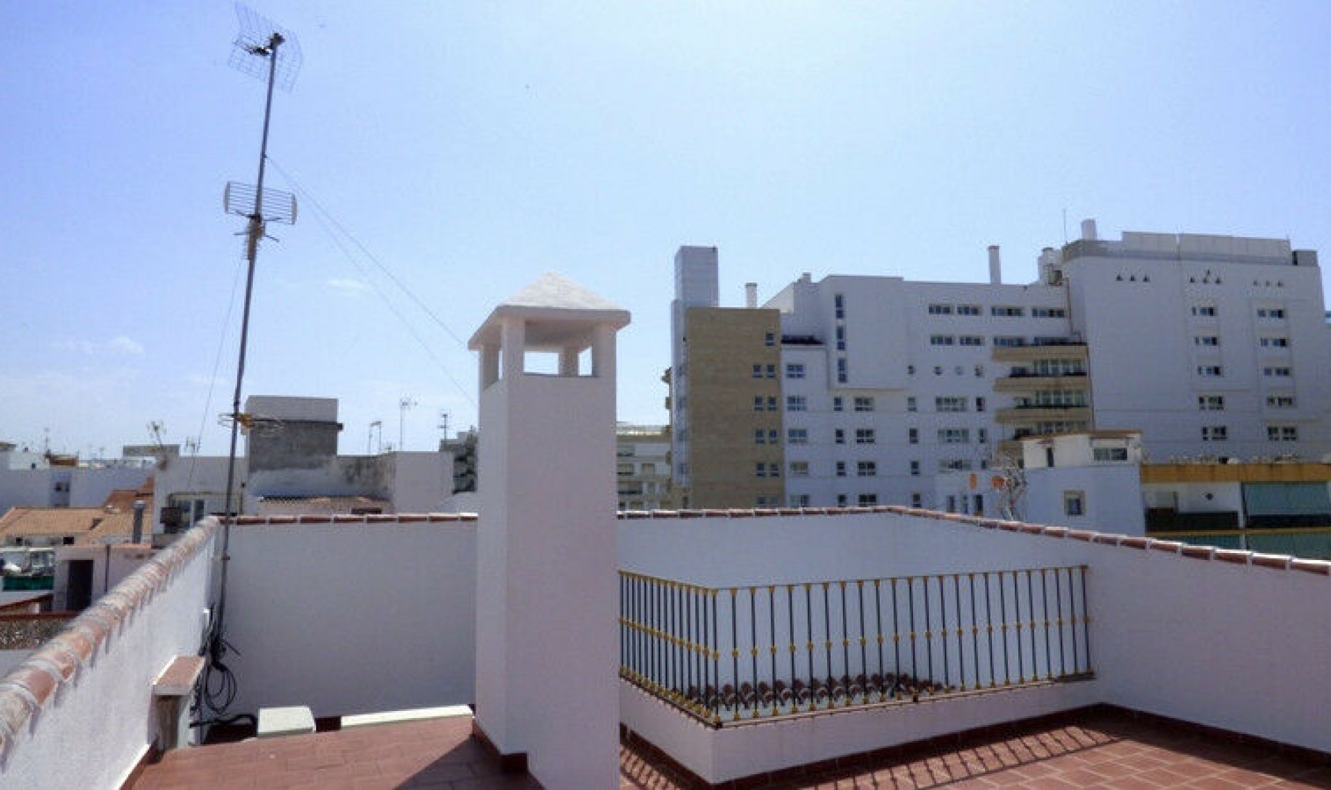 Resale - House -
Marbella