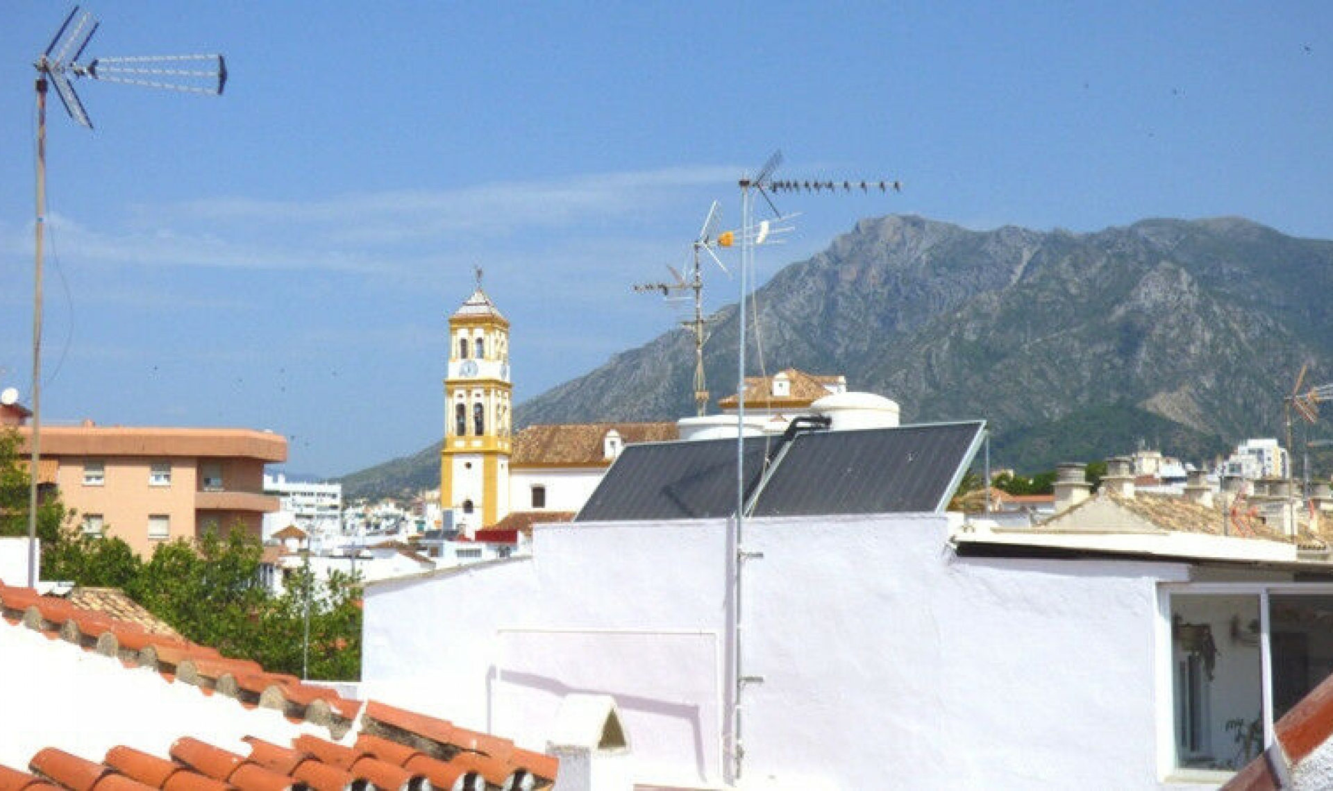 Resale - House -
Marbella