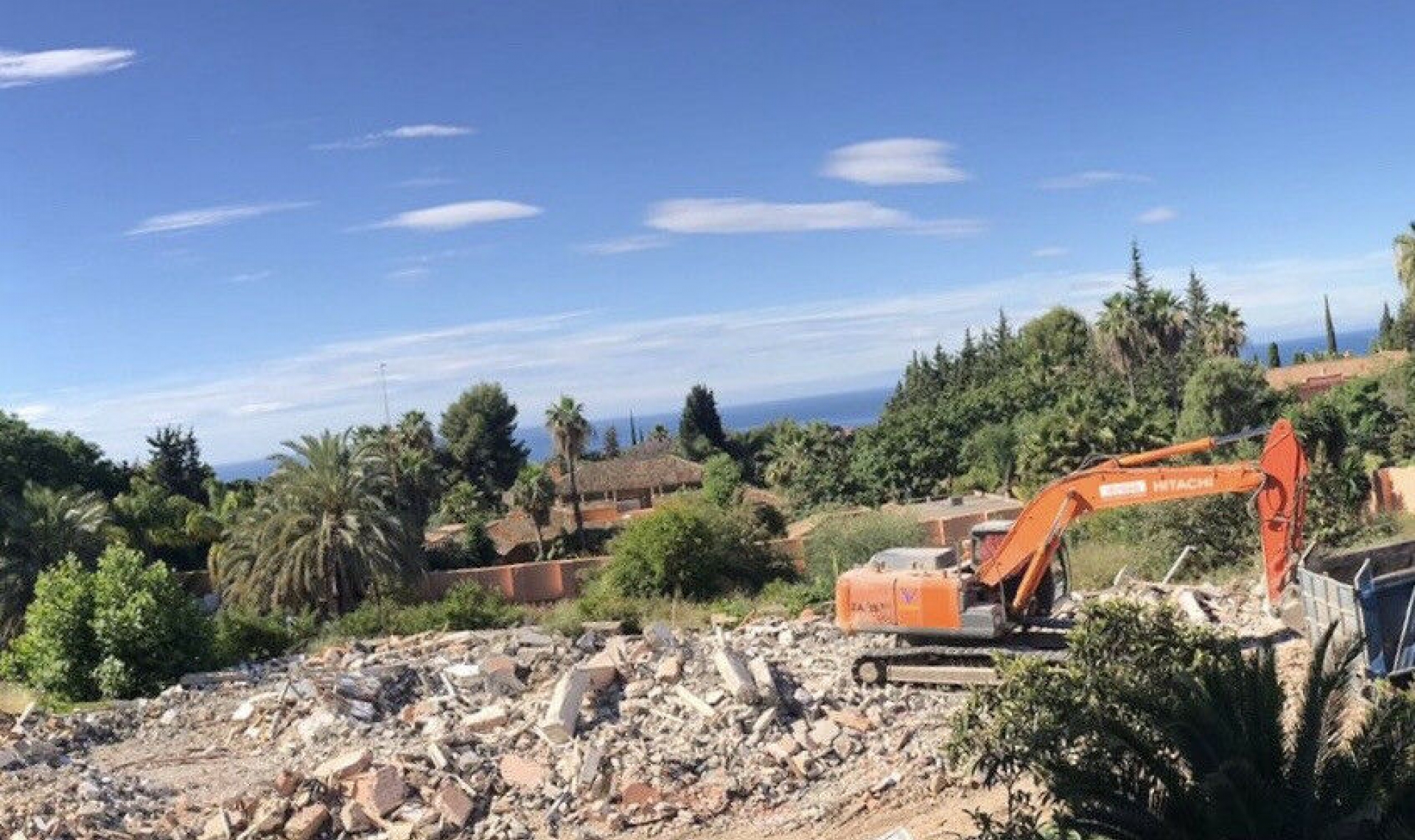 Resale - House -
Marbella