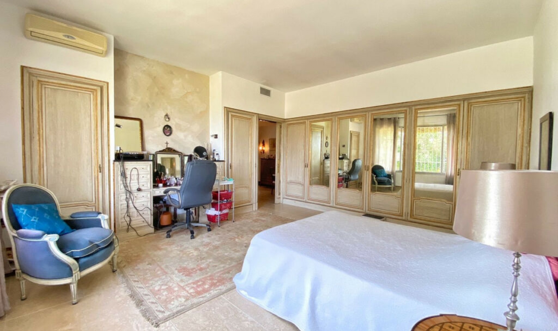 Resale - House -
Marbella