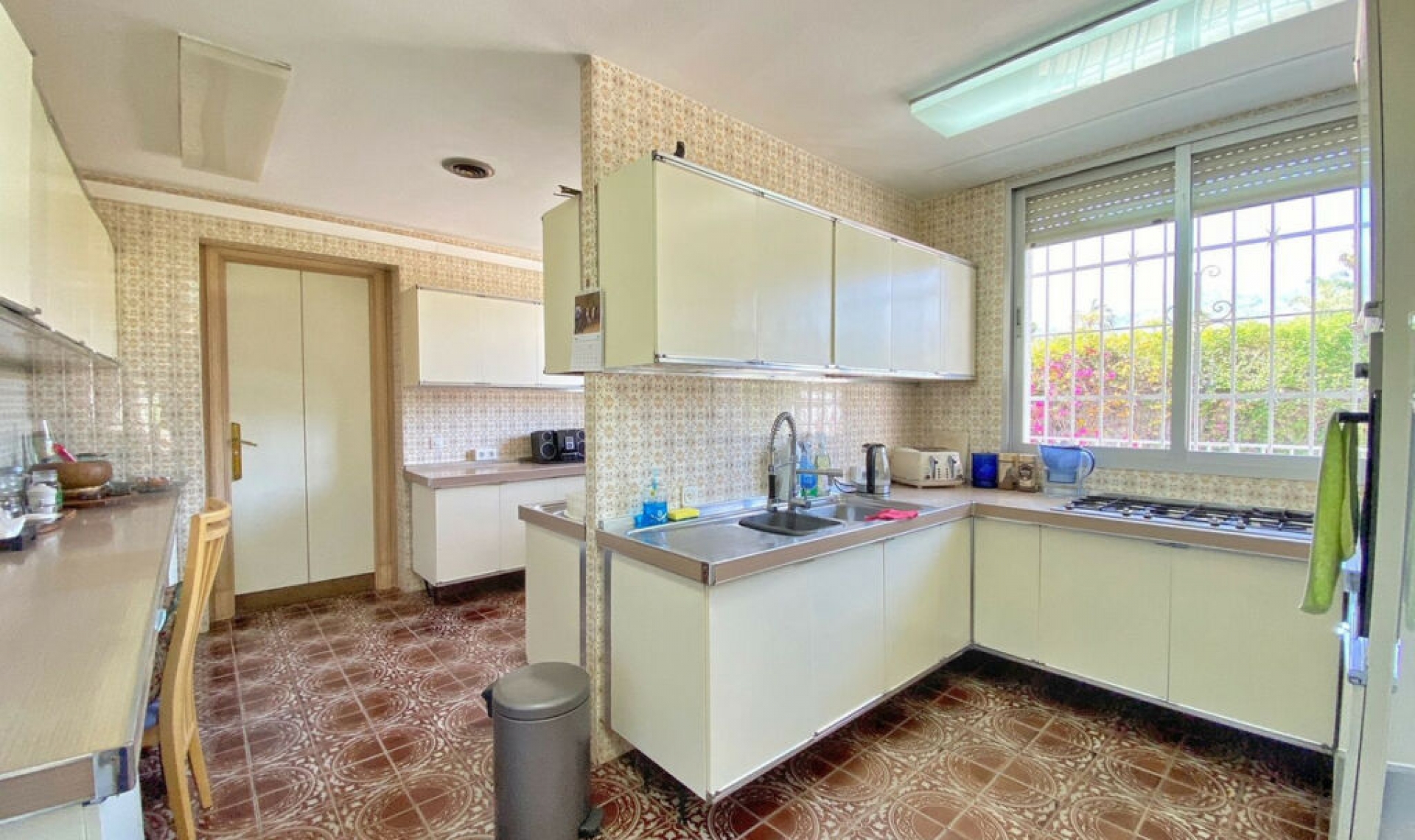 Resale - House -
Marbella