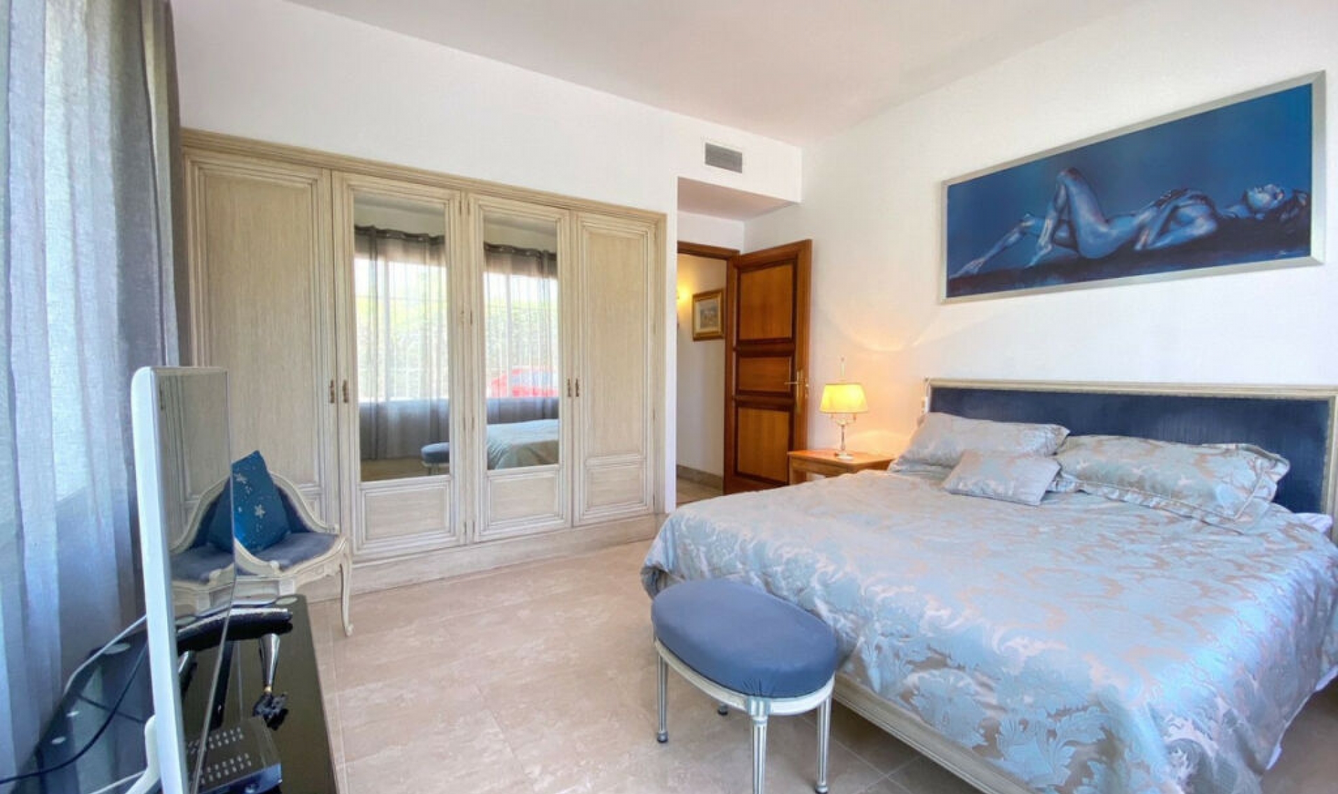 Resale - House -
Marbella