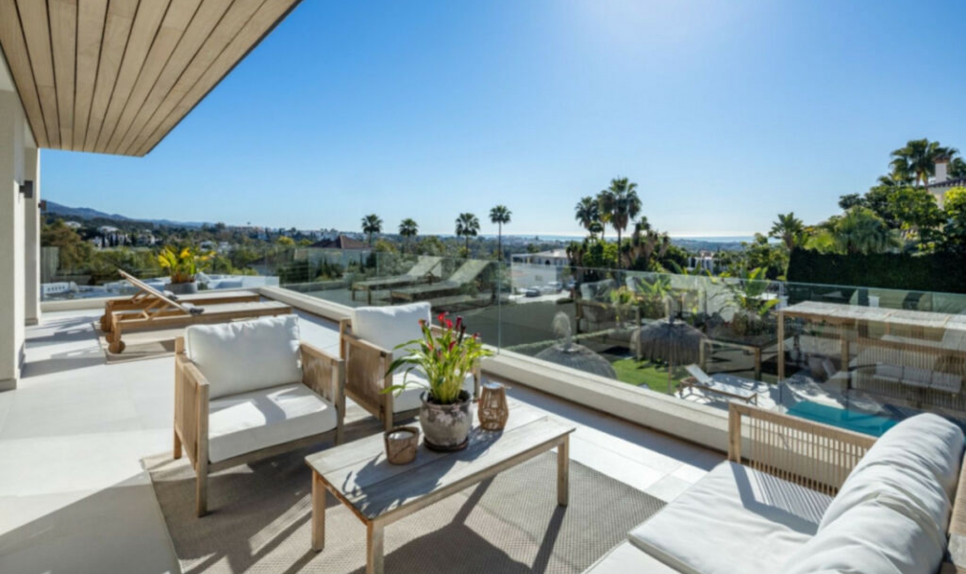 Resale - House -
Marbella