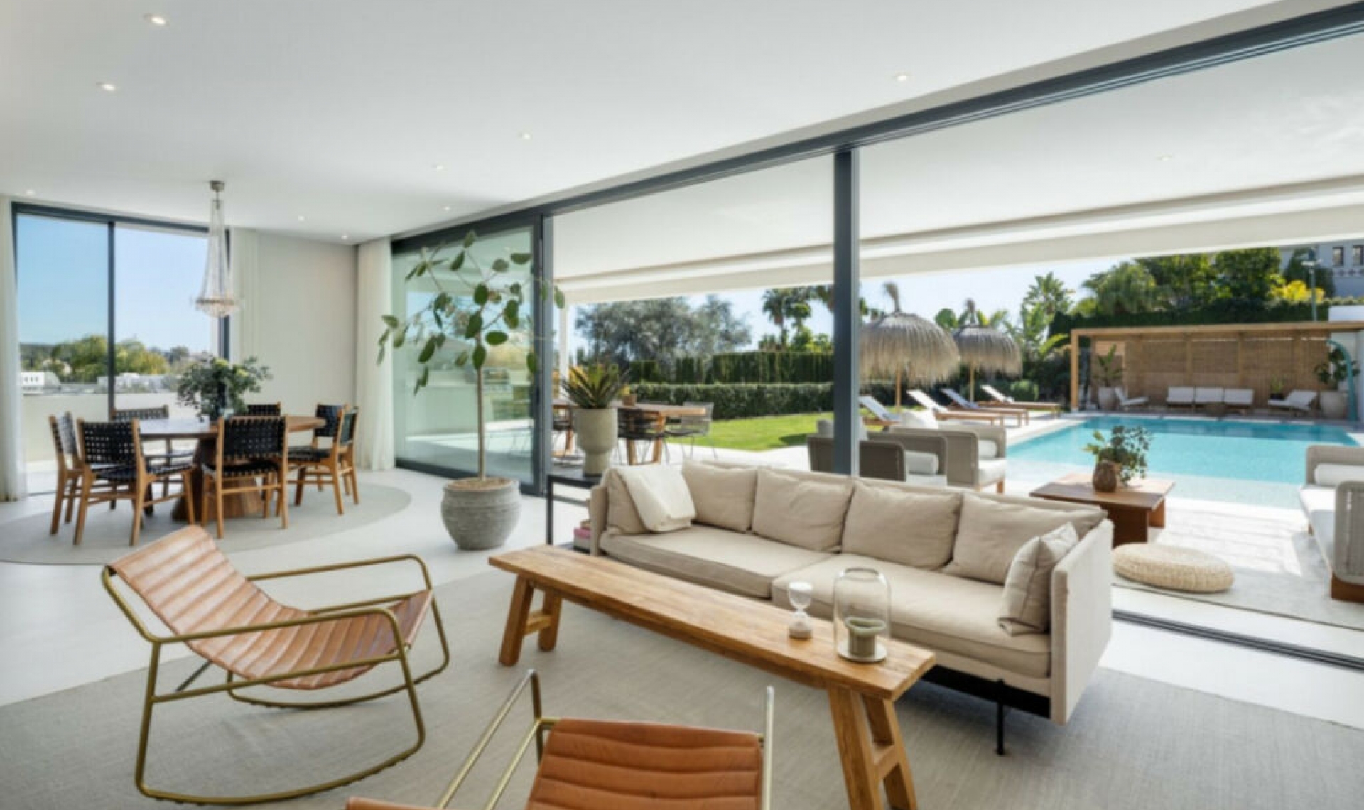 Resale - House -
Marbella