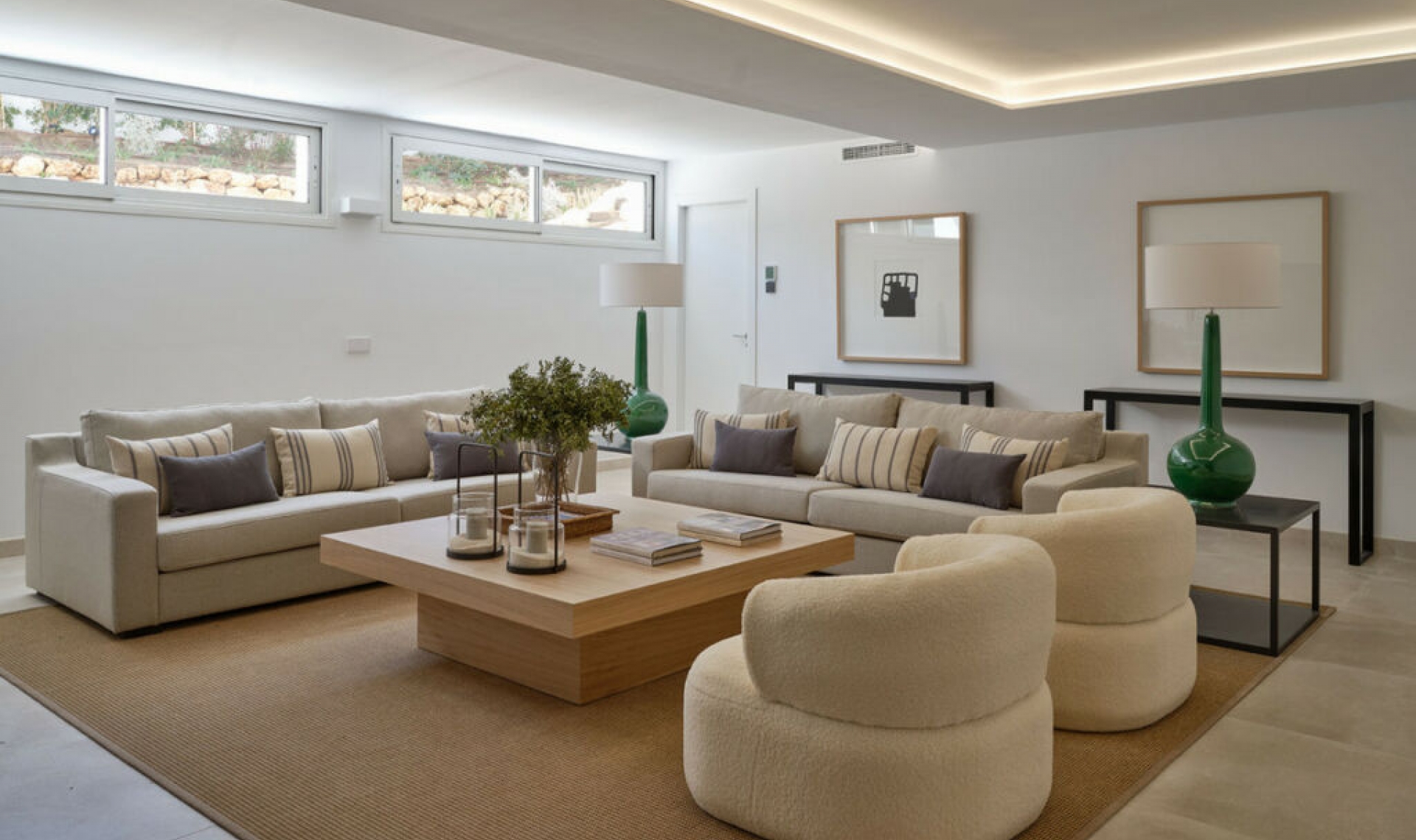 Resale - House -
Marbella