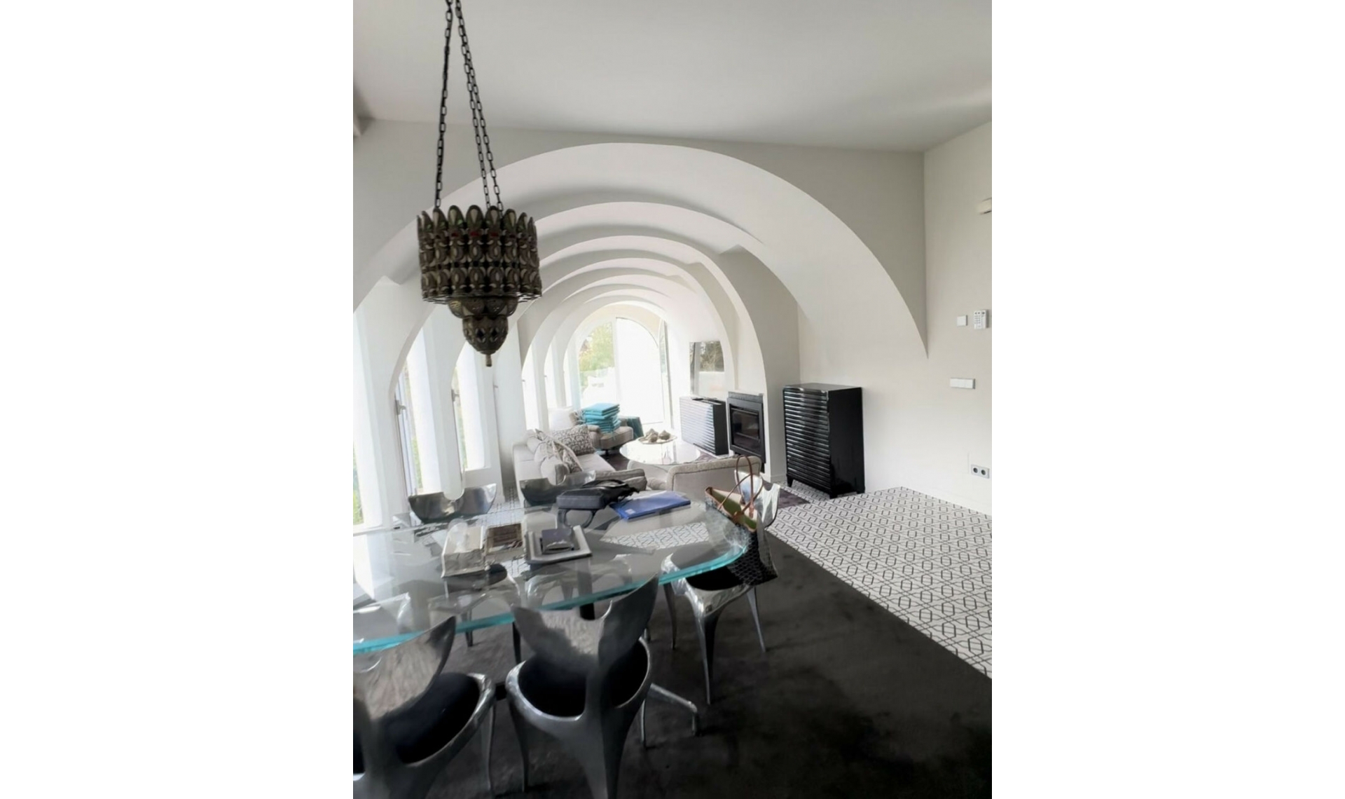 Resale - House -
Marbella