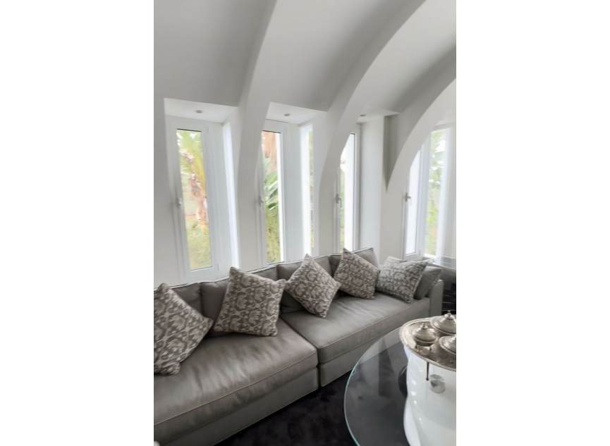 Resale - House -
Marbella