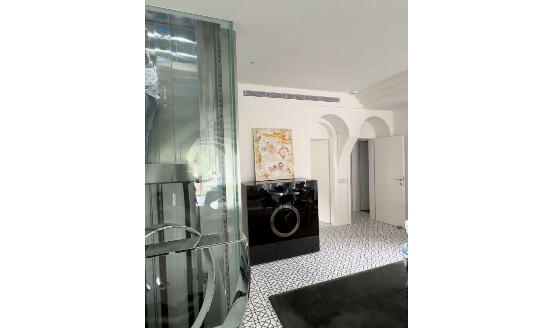 Resale - House -
Marbella
