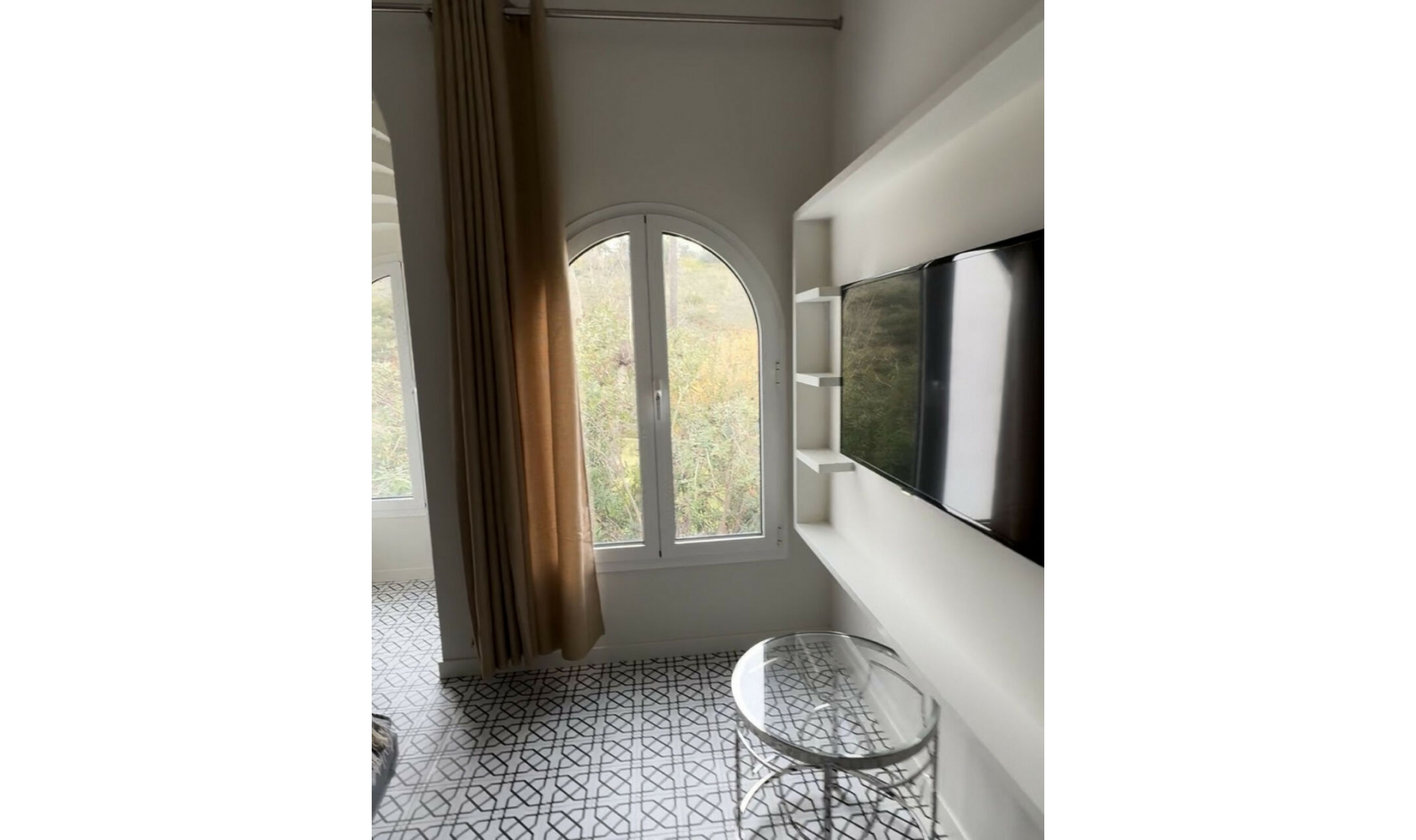 Resale - House -
Marbella