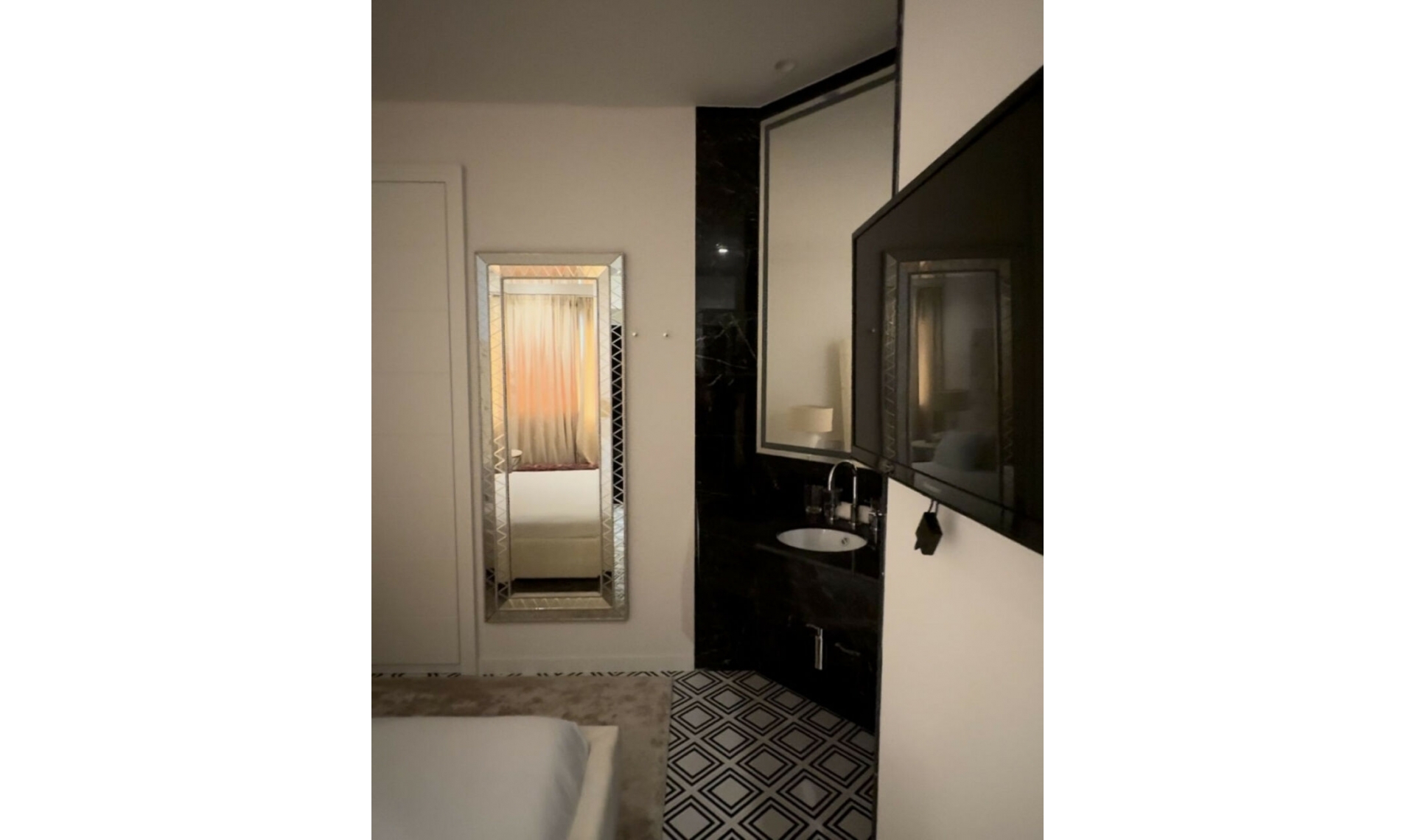 Resale - House -
Marbella