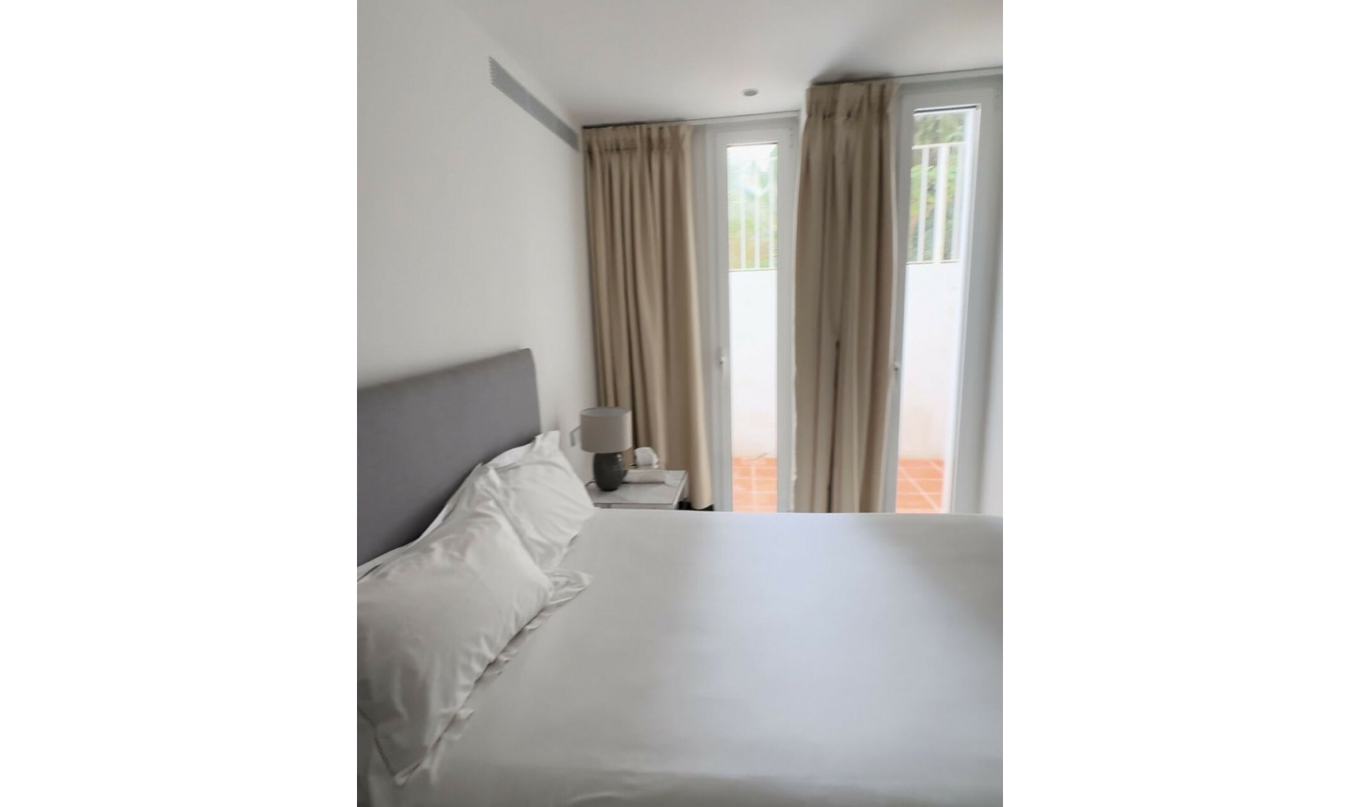 Resale - House -
Marbella