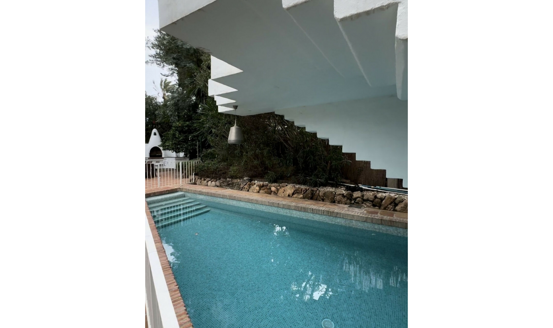 Resale - House -
Marbella