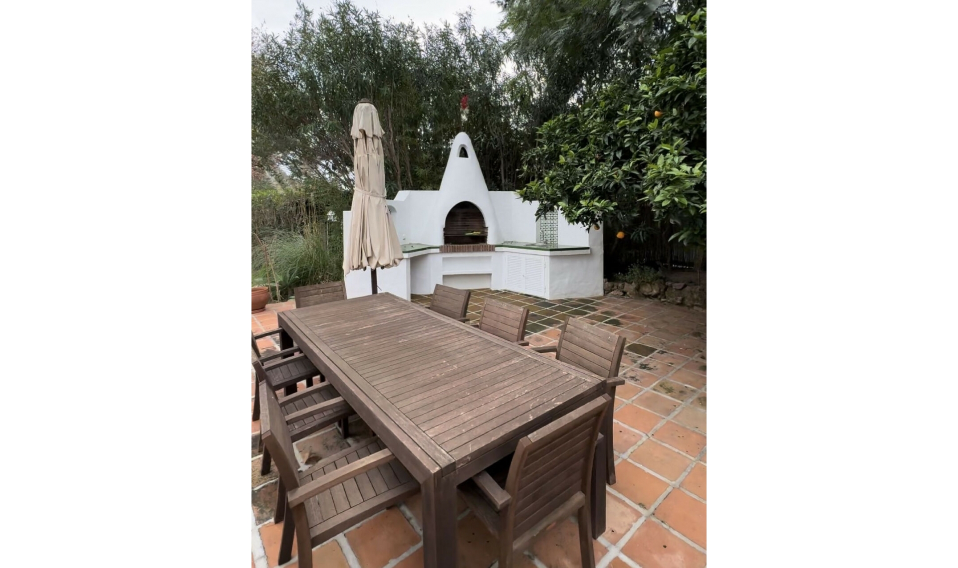 Resale - House -
Marbella