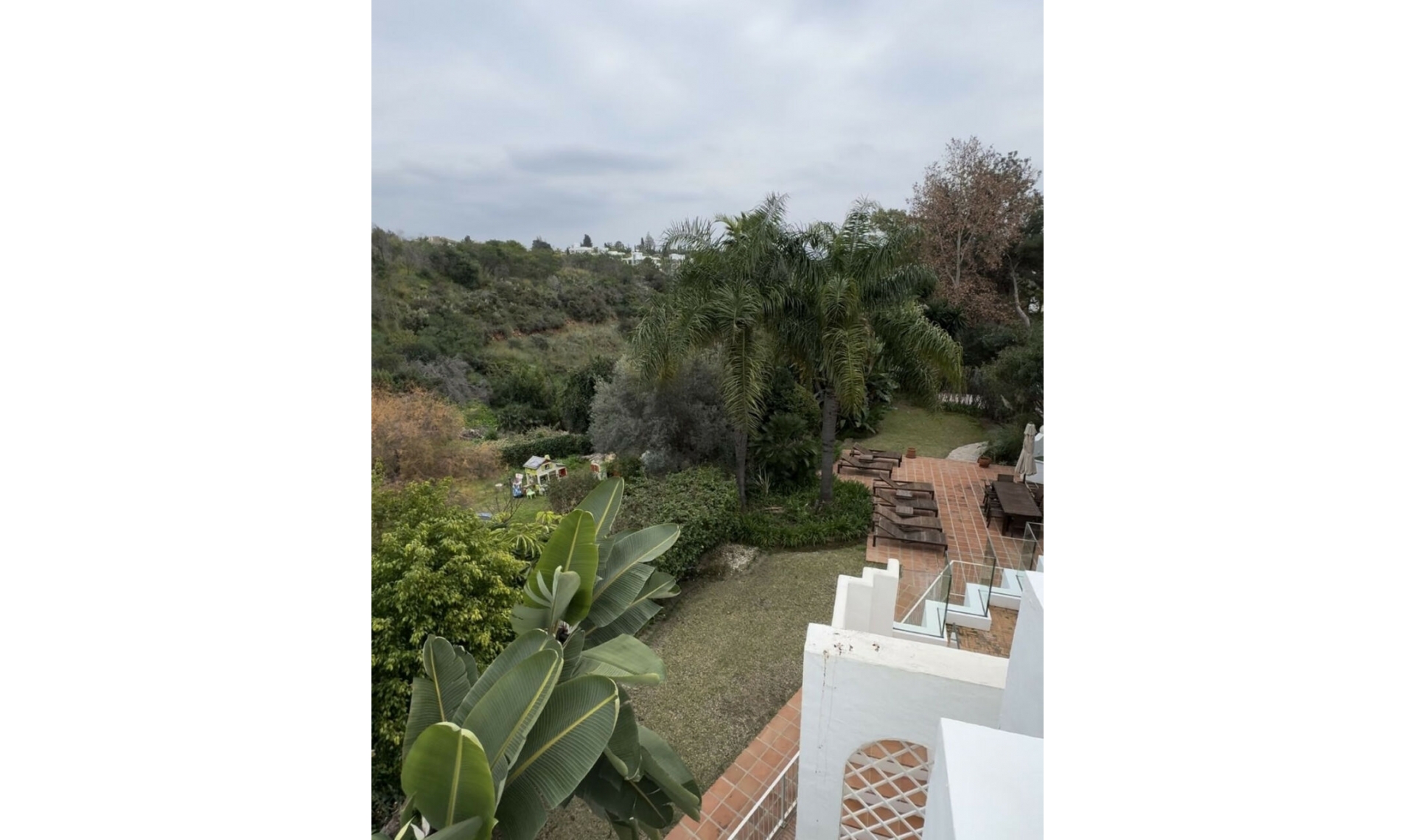 Resale - House -
Marbella