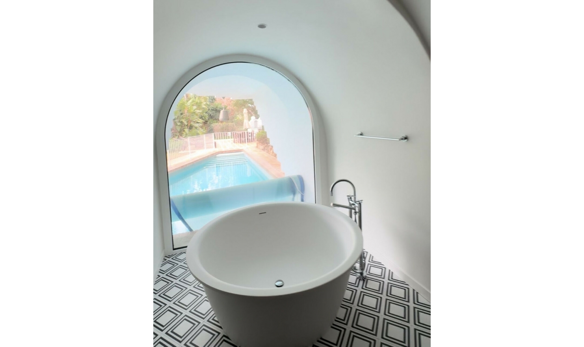 Resale - House -
Marbella