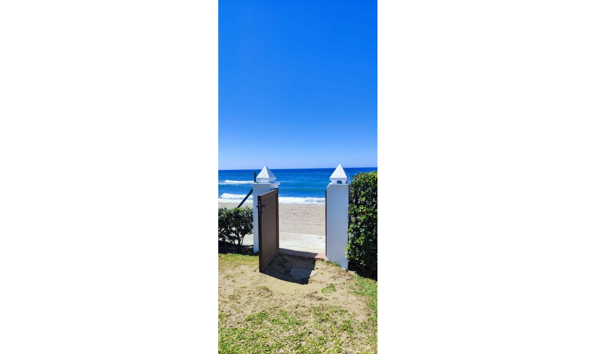 Resale - House -
Marbella