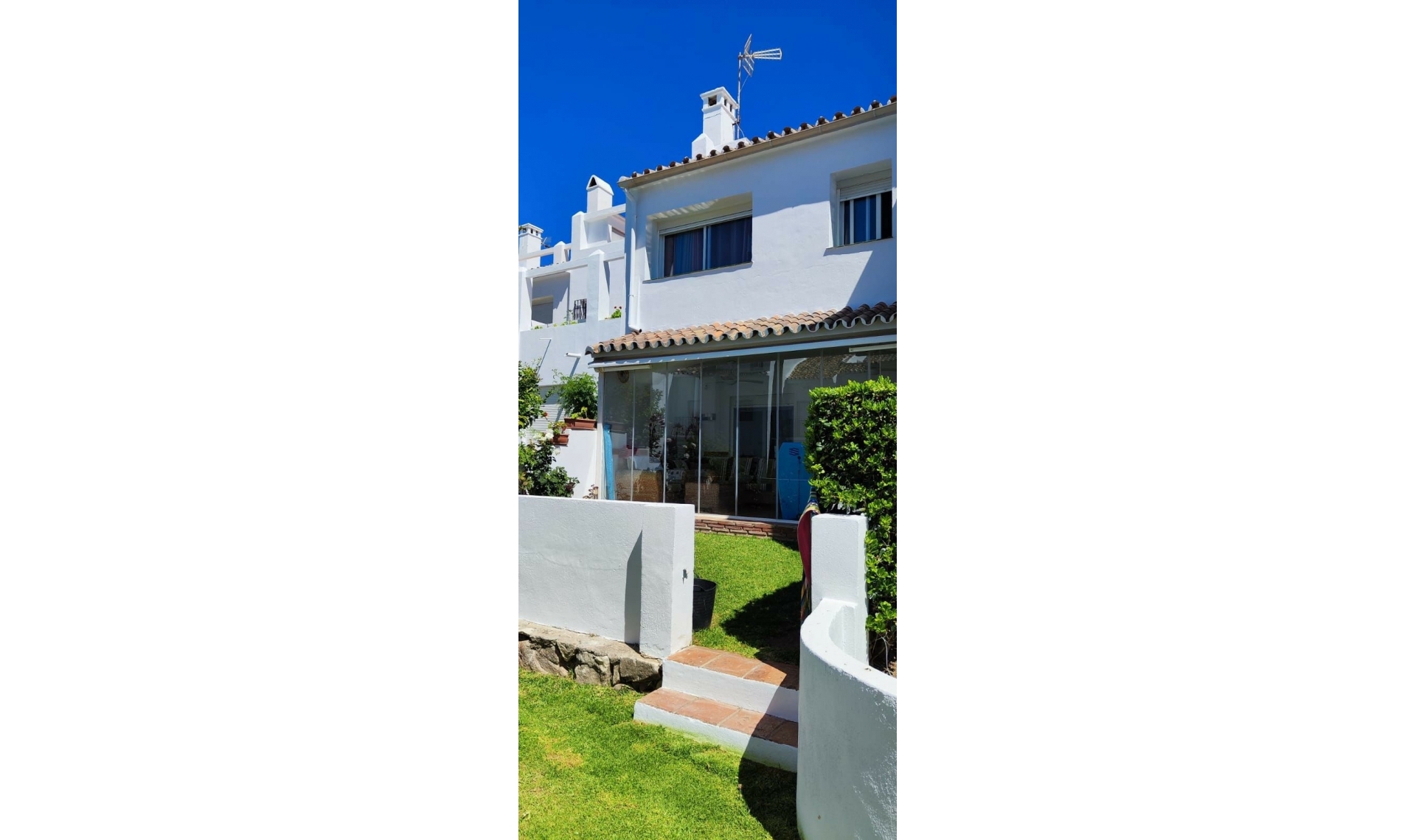 Resale - House -
Marbella