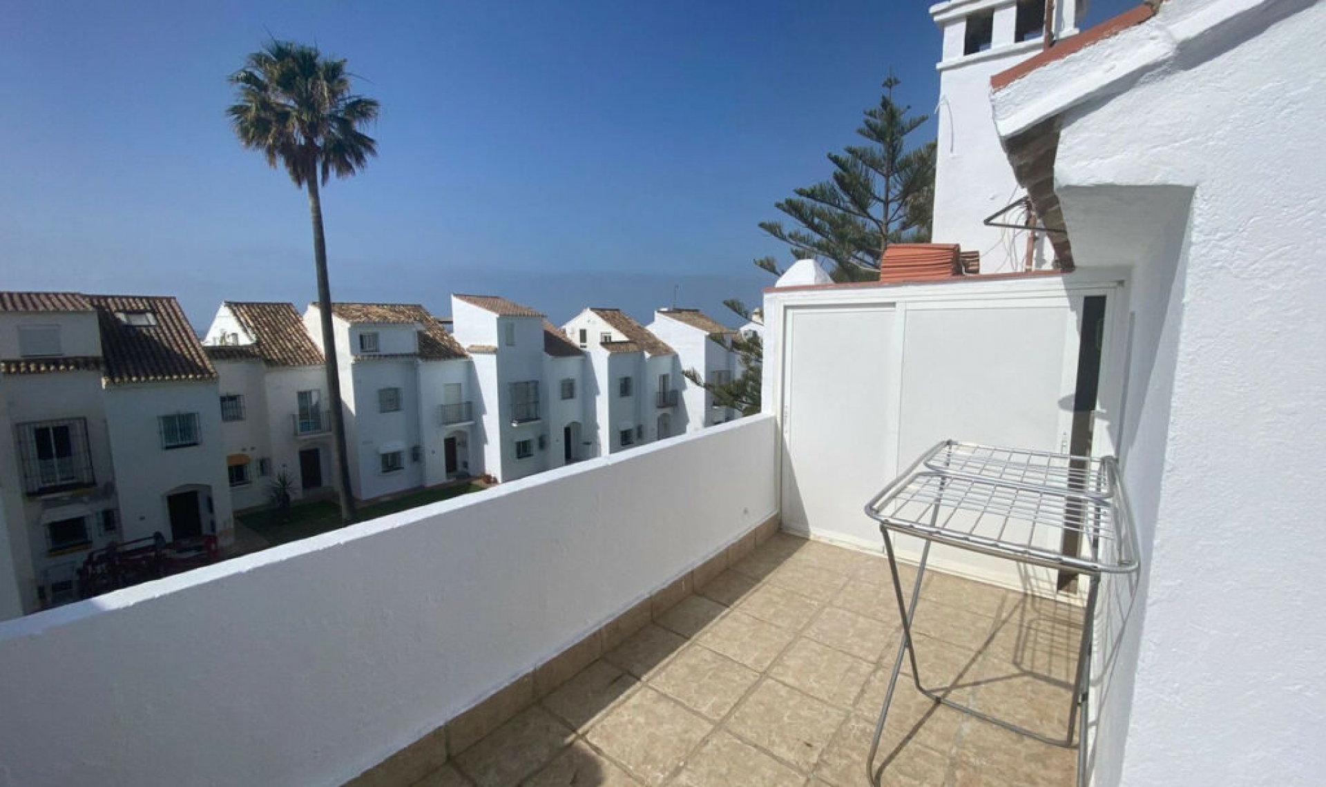 Resale - House -
Marbella