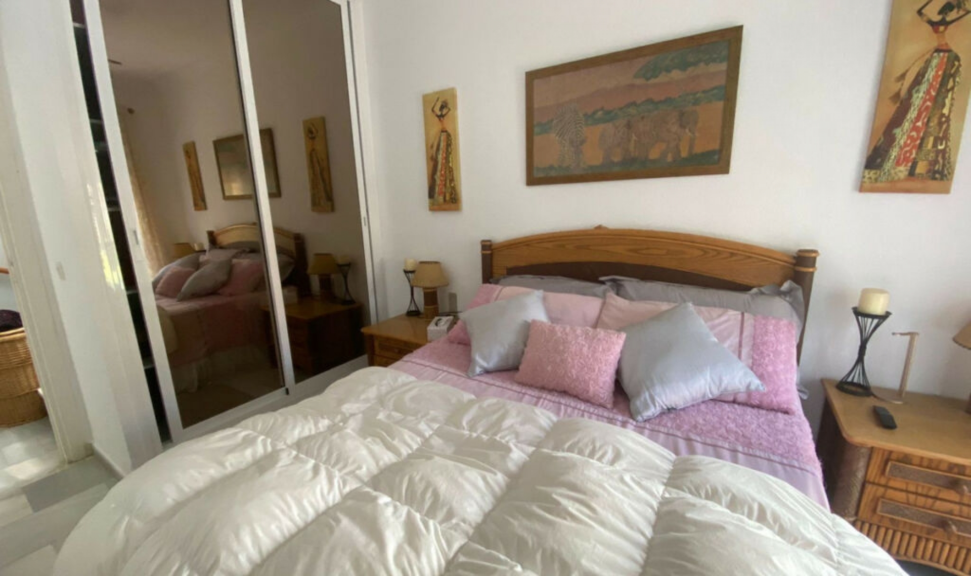 Resale - House -
Marbella