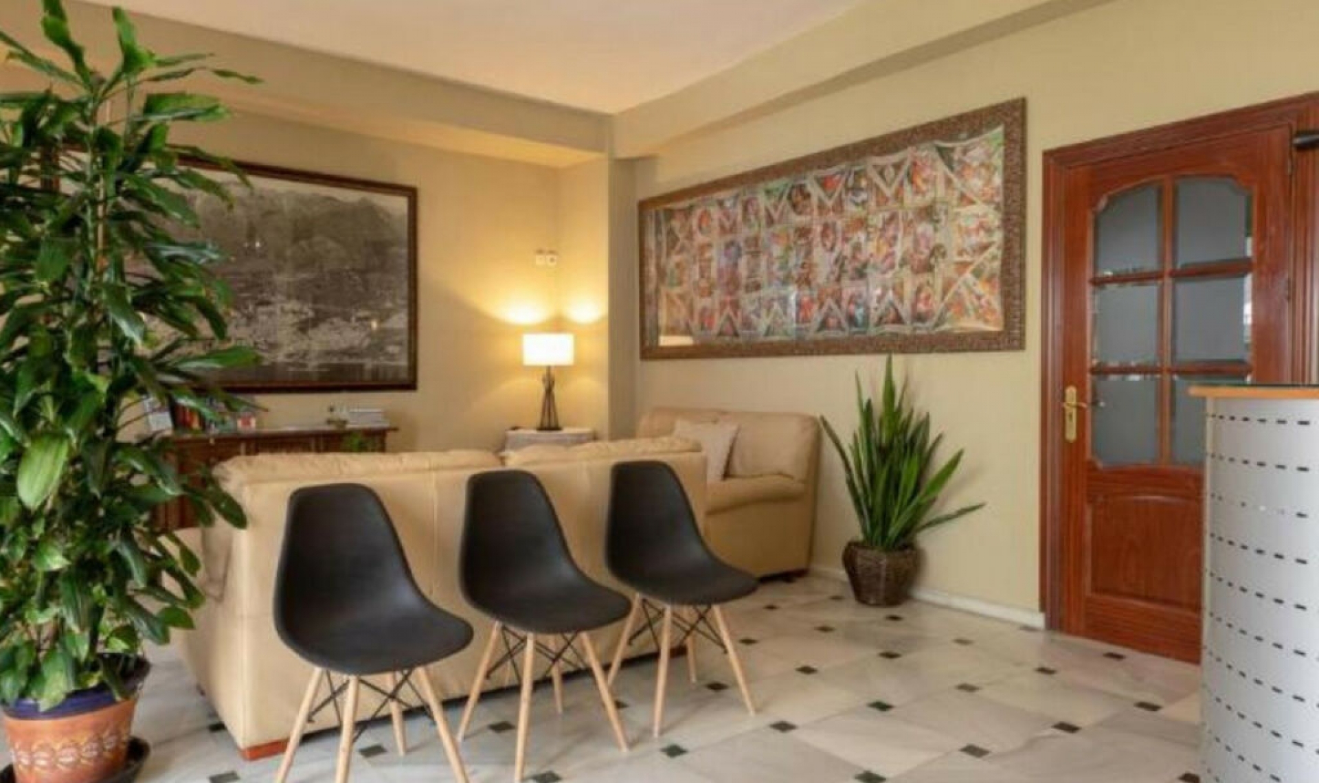 Resale - House -
Marbella