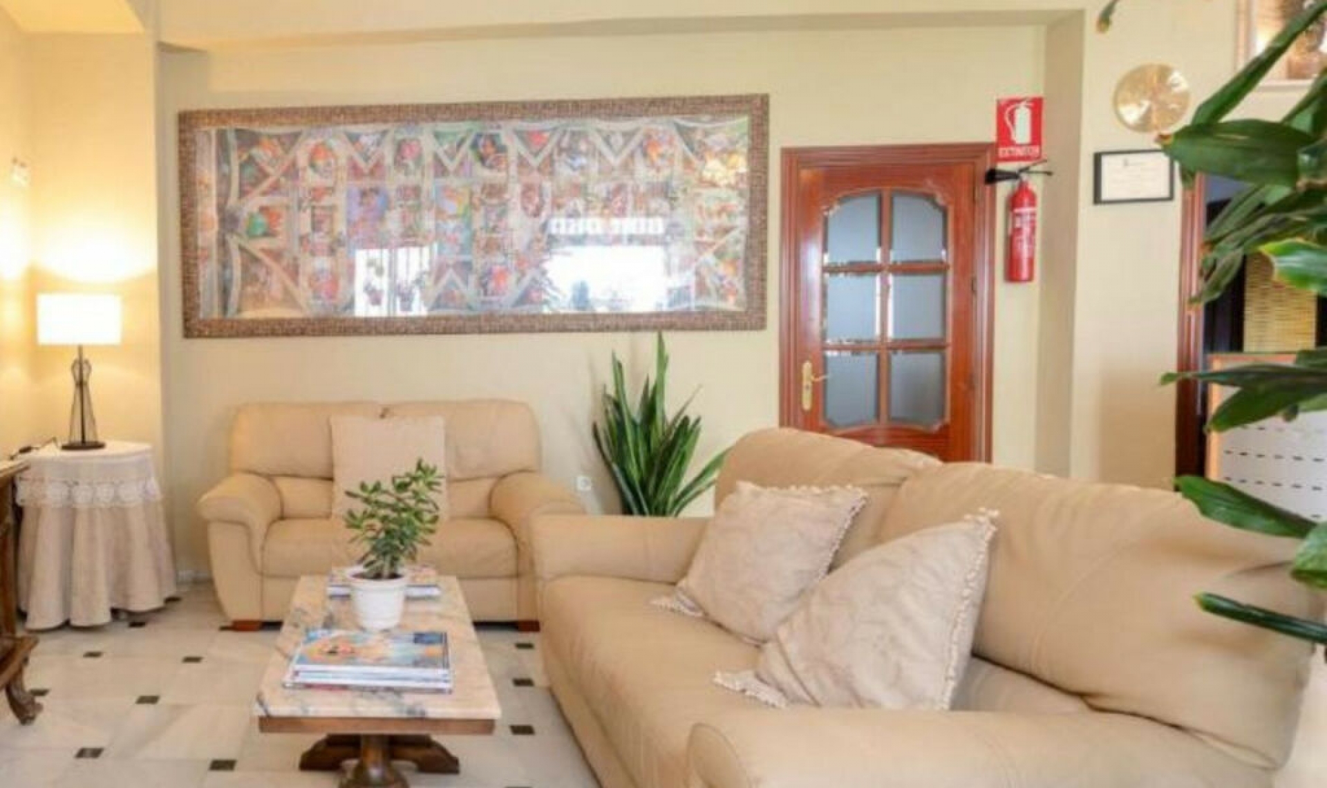 Resale - House -
Marbella