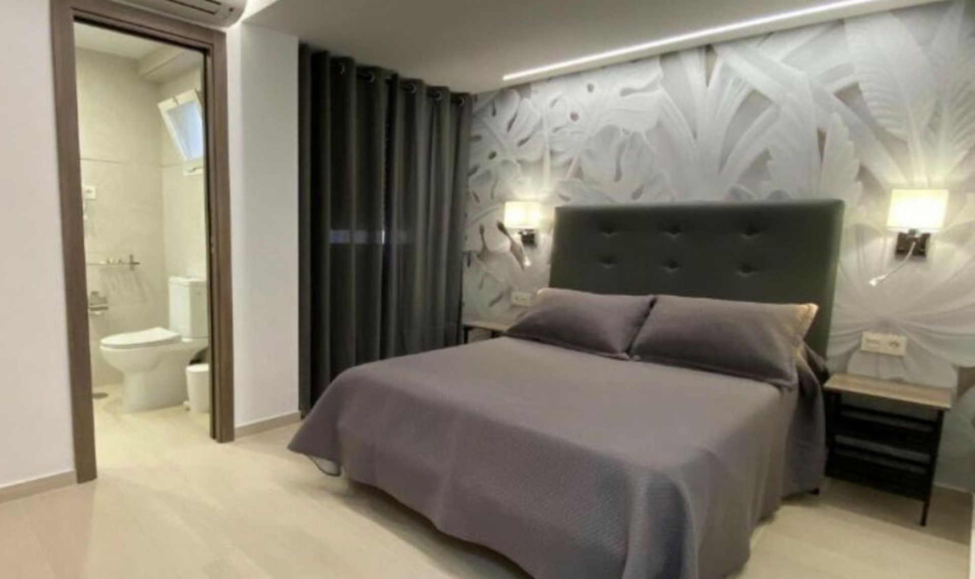 Resale - House -
Marbella