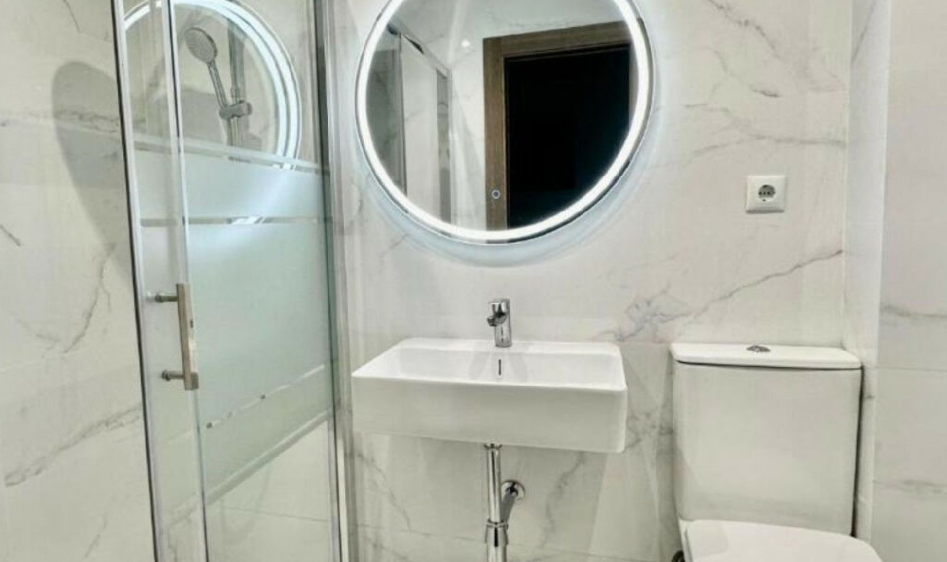 Resale - House -
Marbella