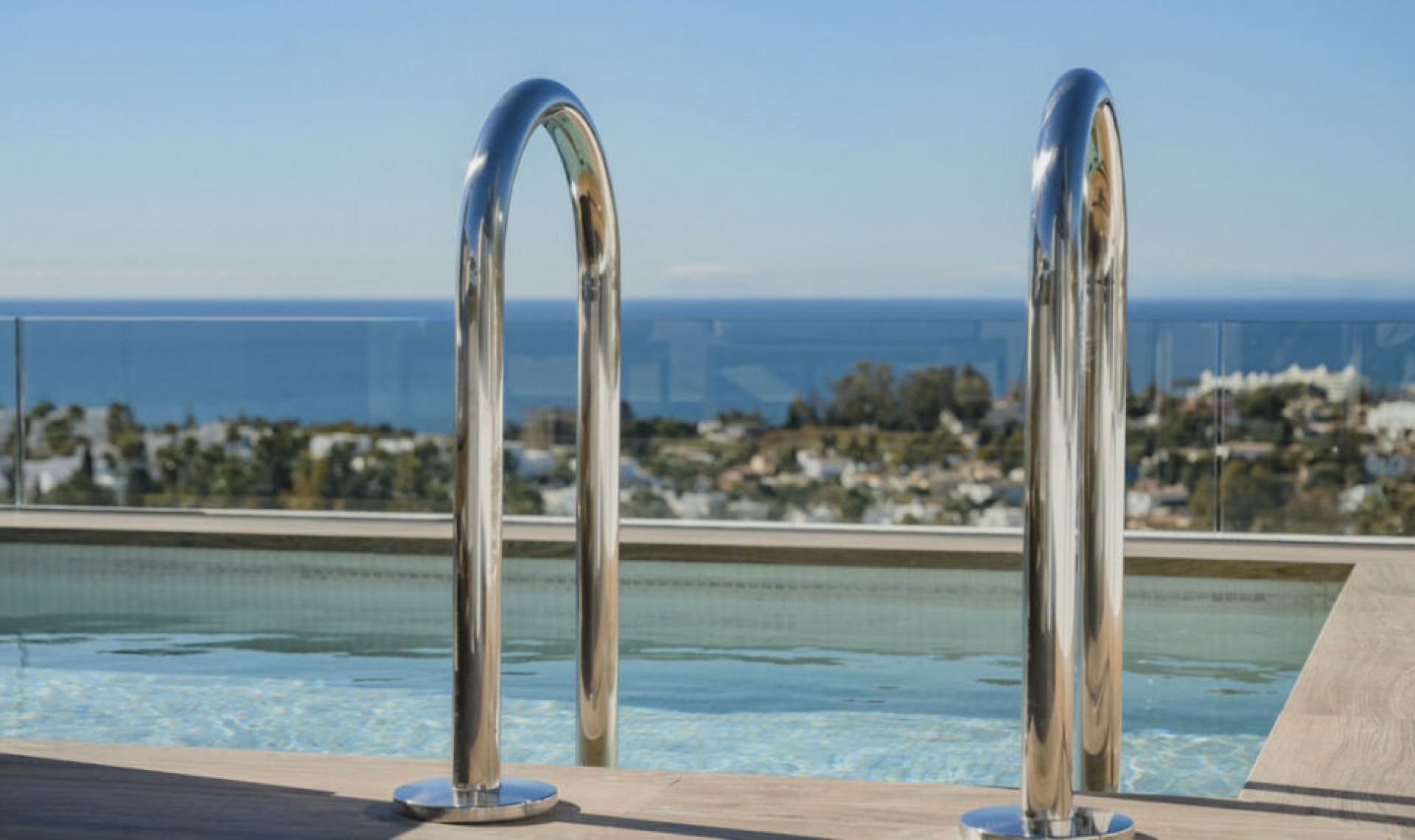 Resale - House -
Marbella