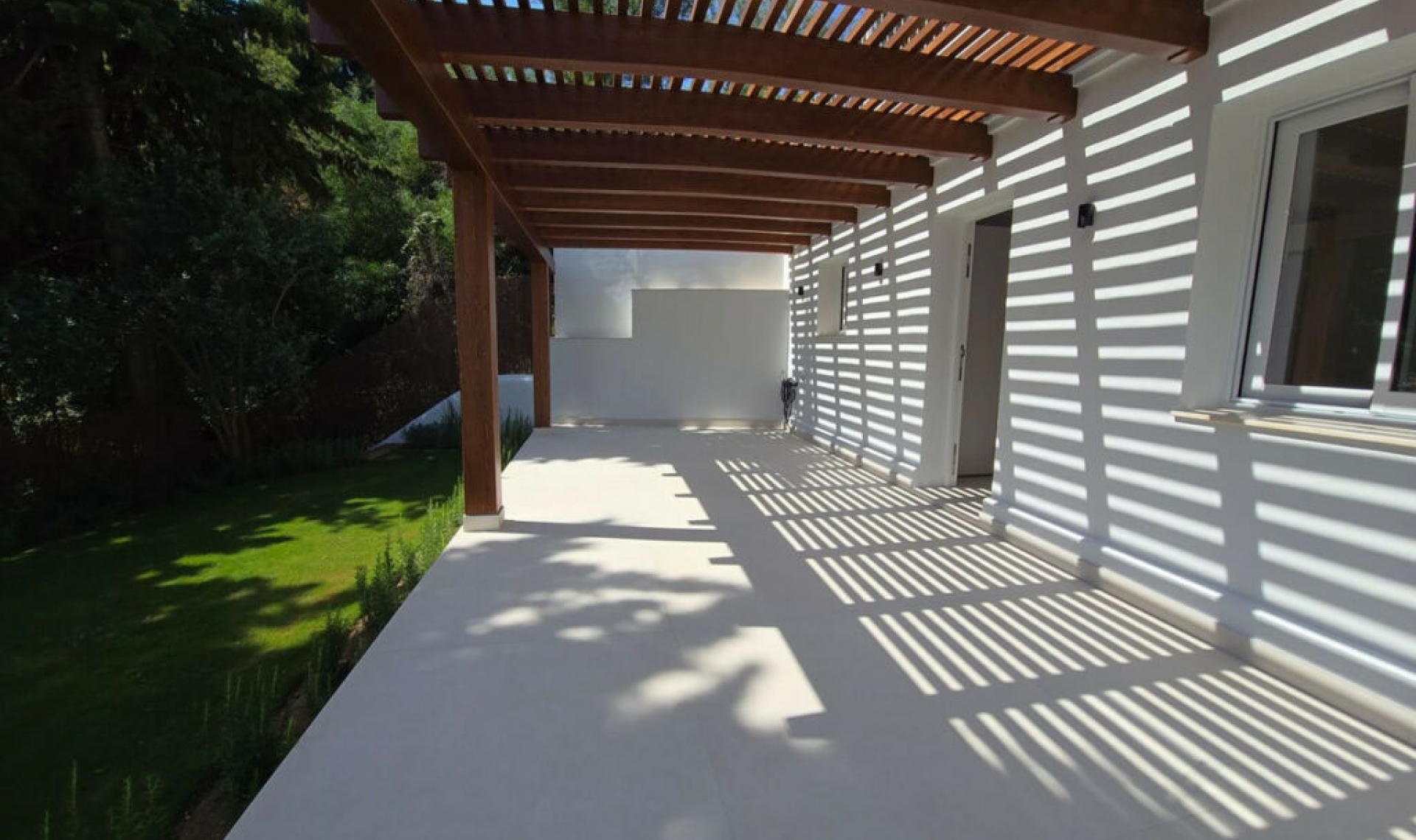 Resale - House -
Marbella