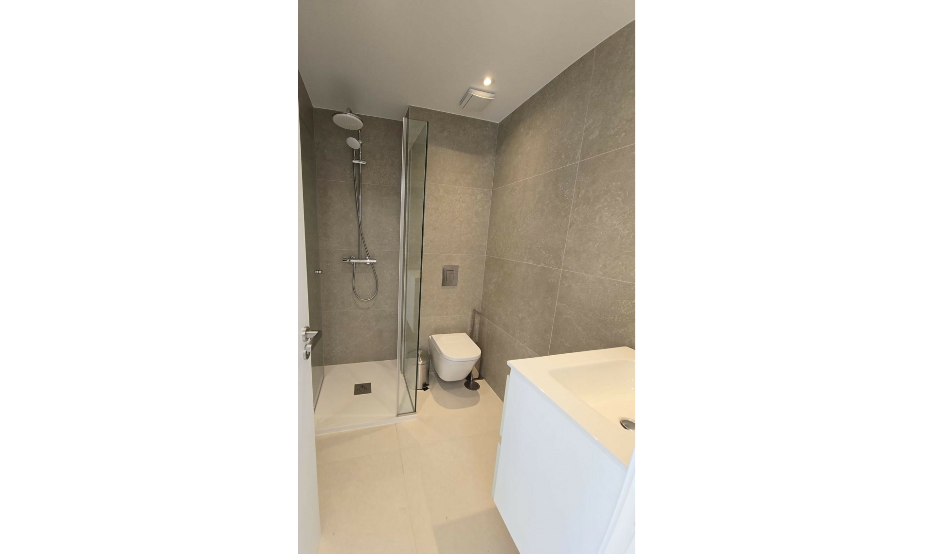 Resale - House -
Marbella